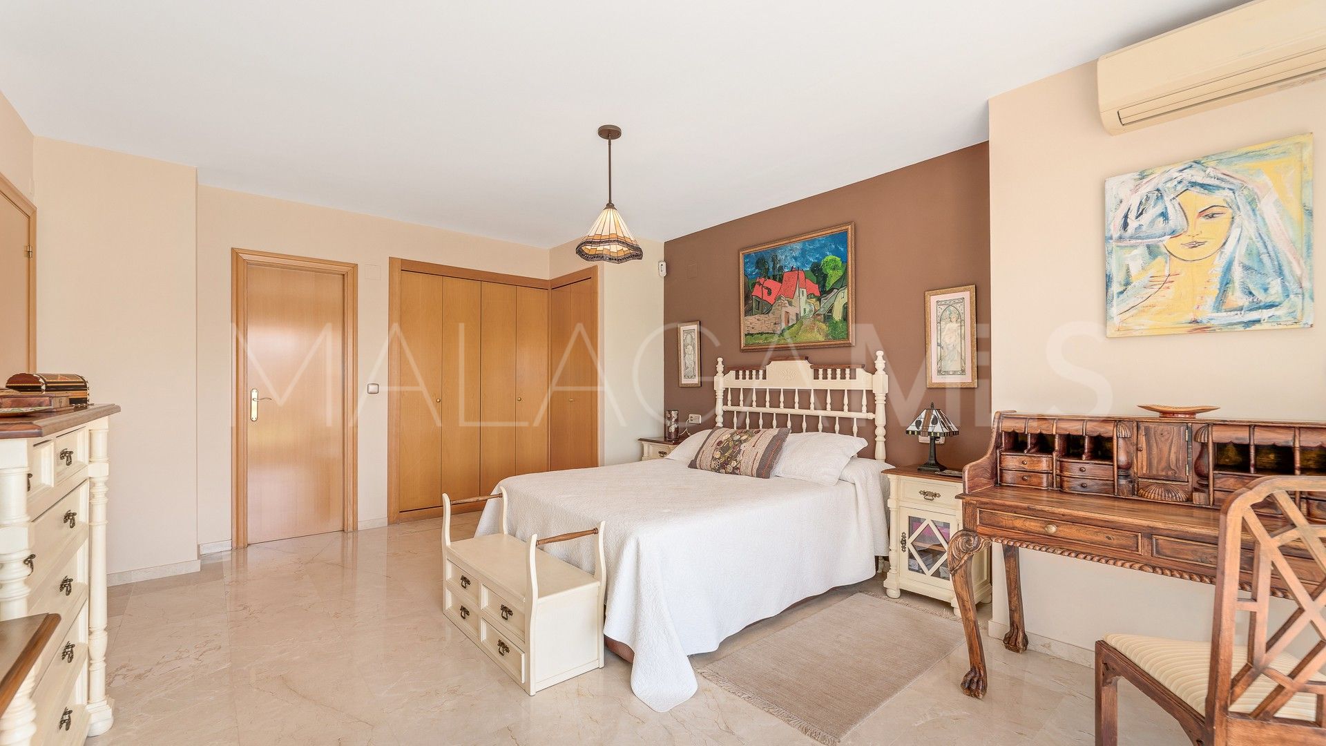 Buy duplex in Guadalmina Alta with 4 bedrooms