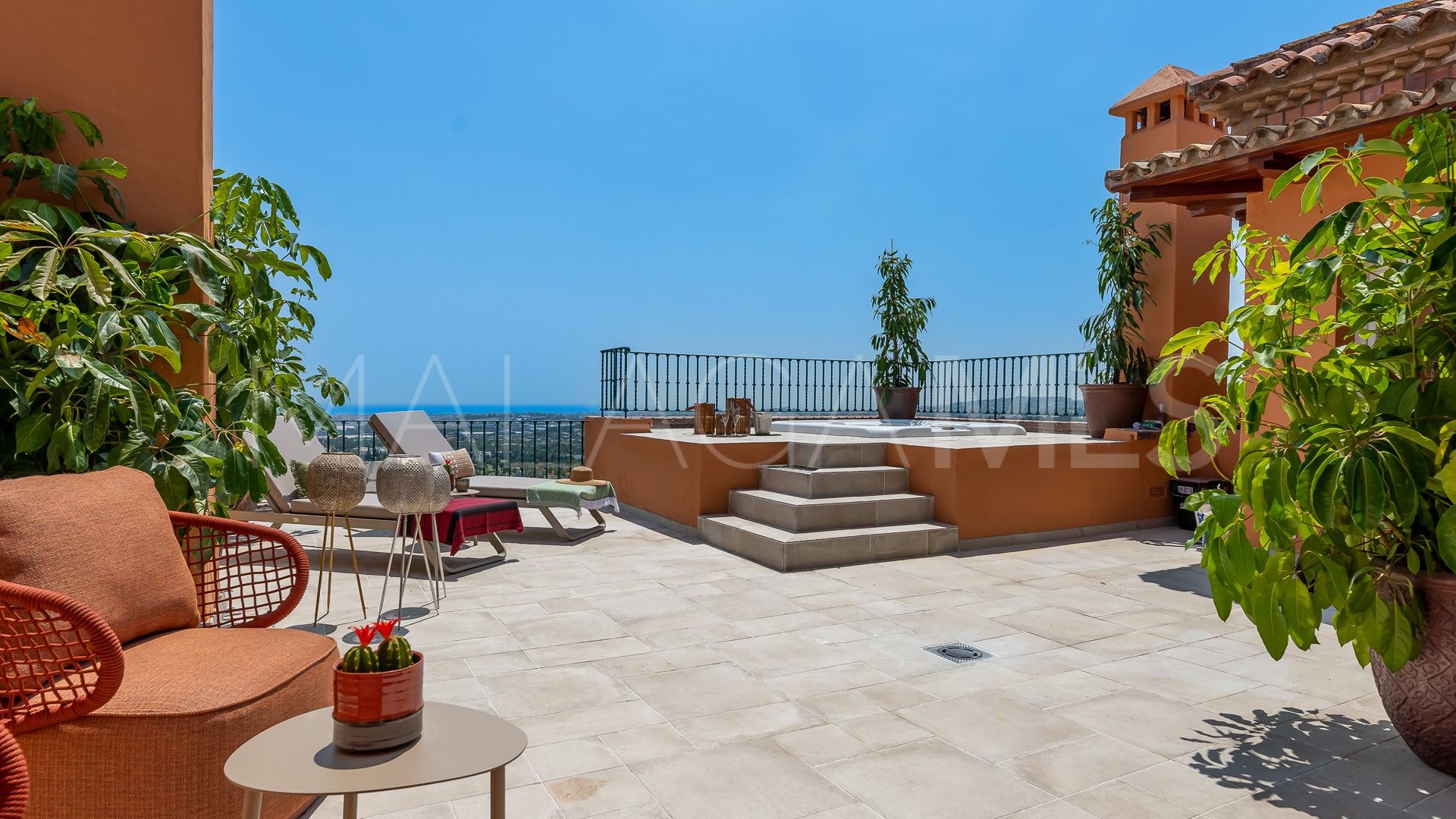 For sale penthouse in Nueva Andalucia