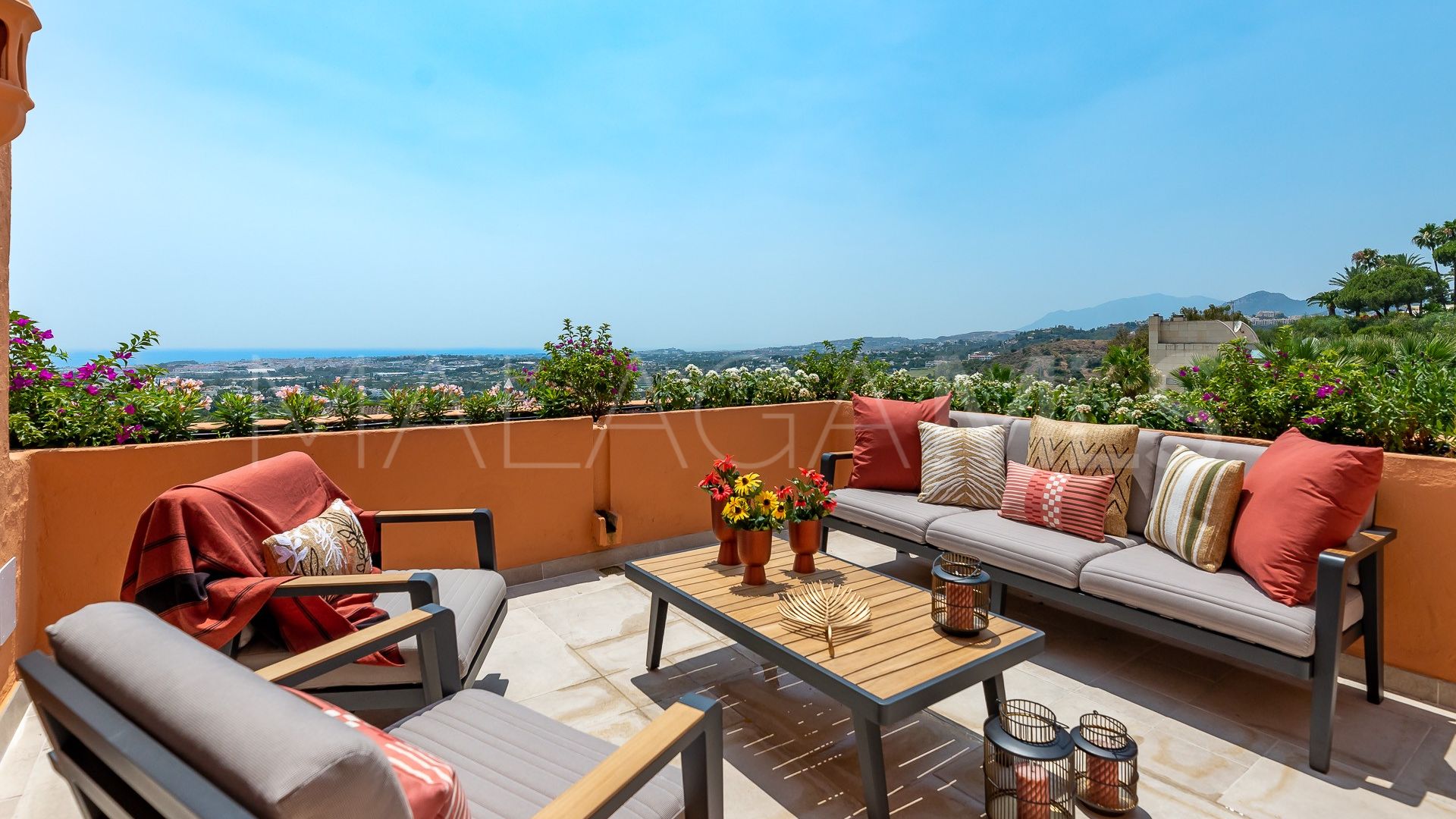 For sale penthouse in Nueva Andalucia