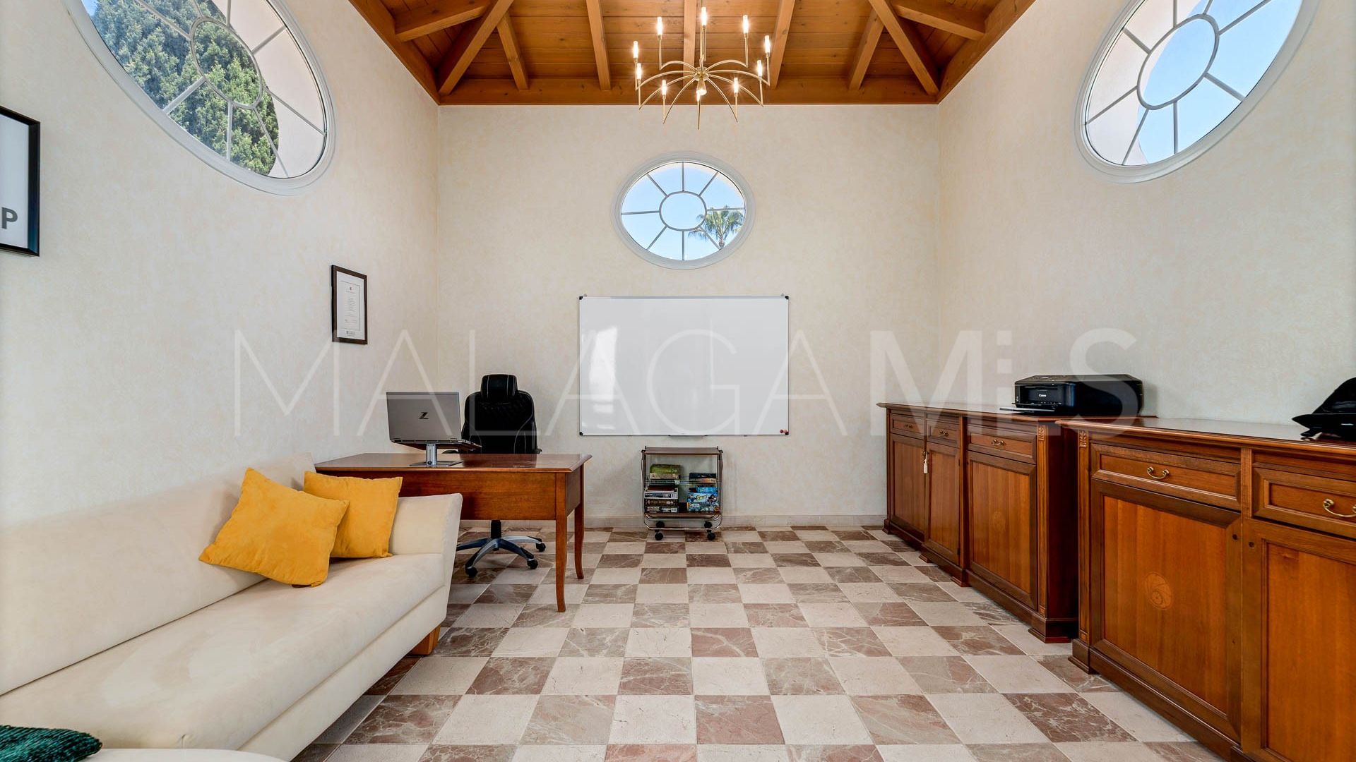 Villa for sale in Sierra Blanca