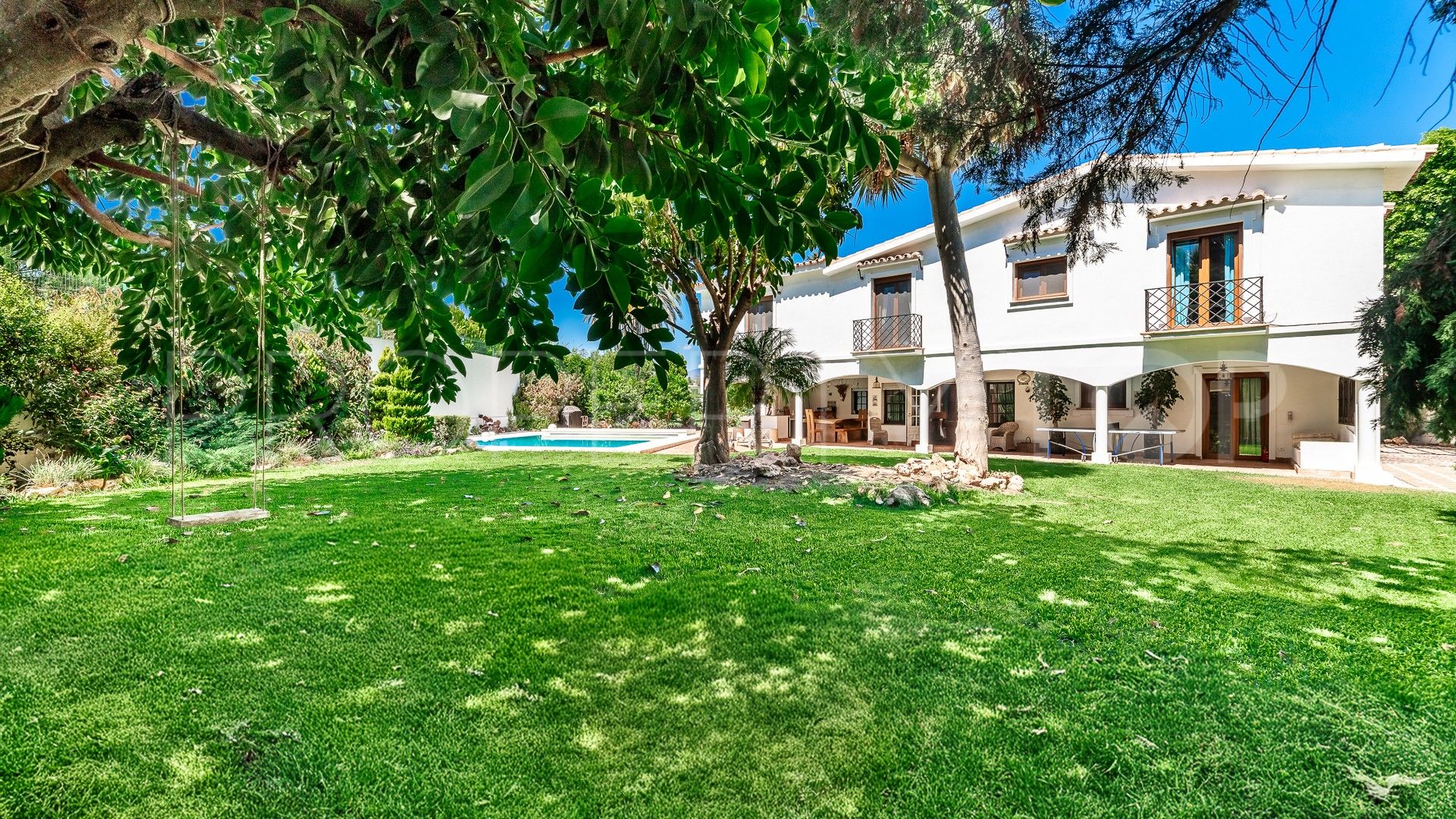 Villa a la venta en Guadalmina Baja