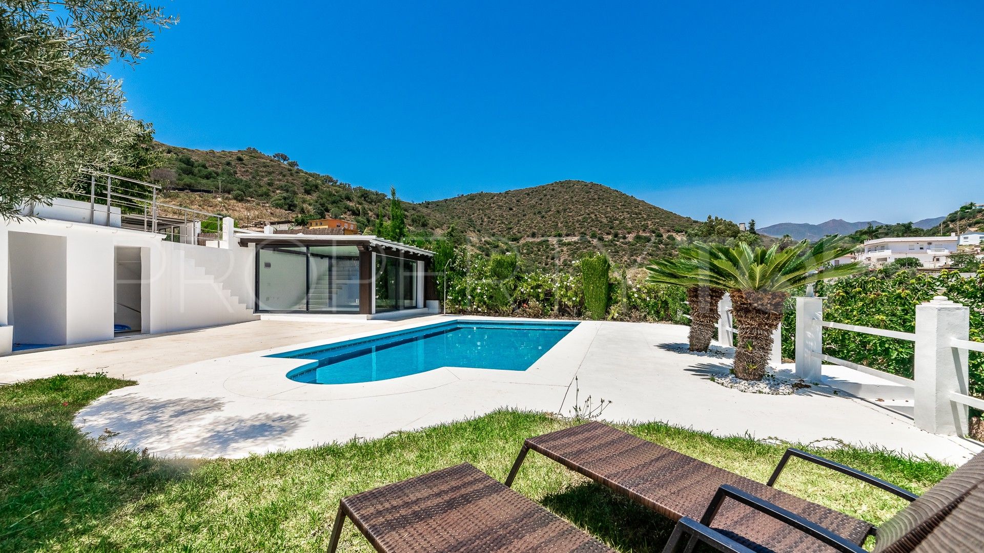 Villa en venta en Los Altos de los Monteros