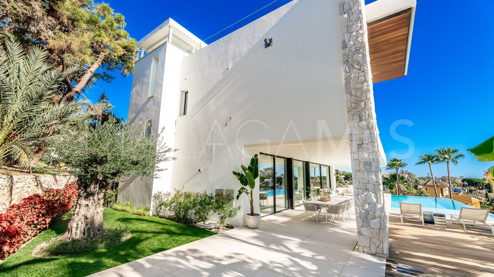 Villa for sale in Marbesa