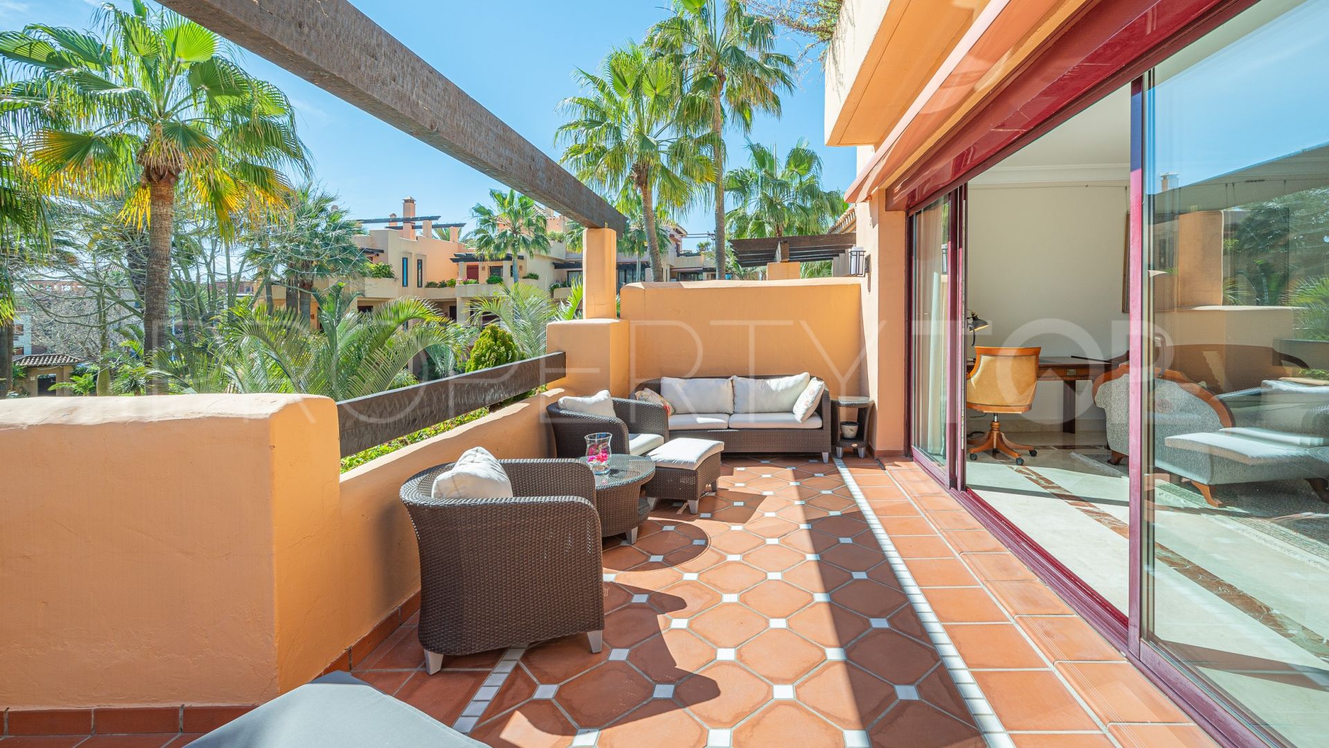 Buy San Pedro Playa apartment
