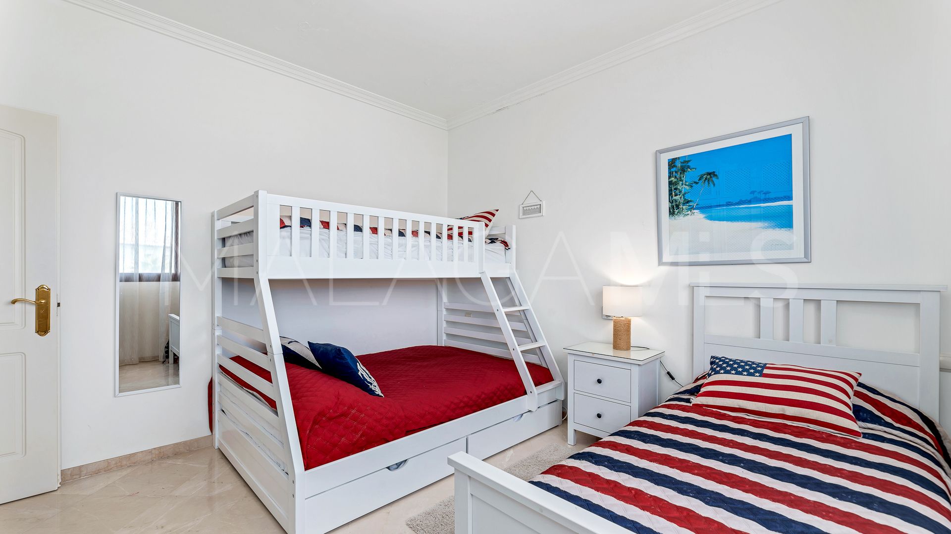 Atico de 3 bedrooms a la venta in Elviria
