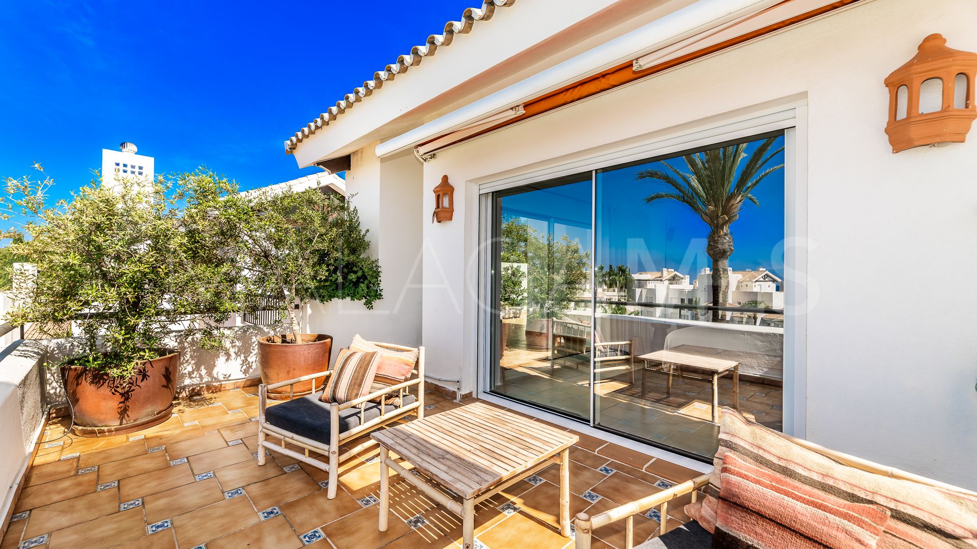 Takvåning for sale in Los Monteros