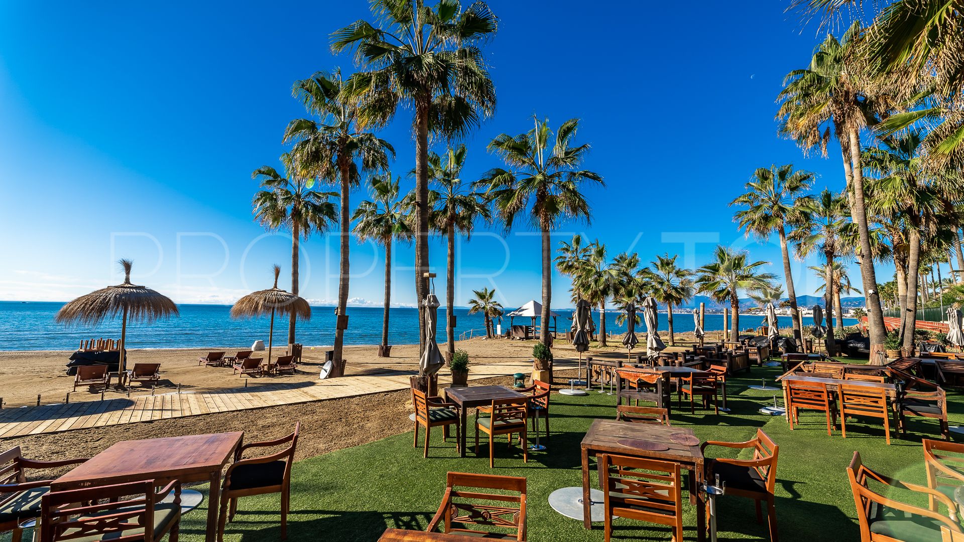 For sale Los Monteros apartment with 4 bedrooms