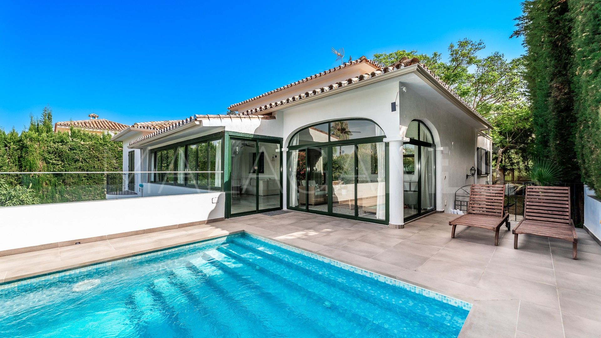 Villa for sale in Guadalmina Alta