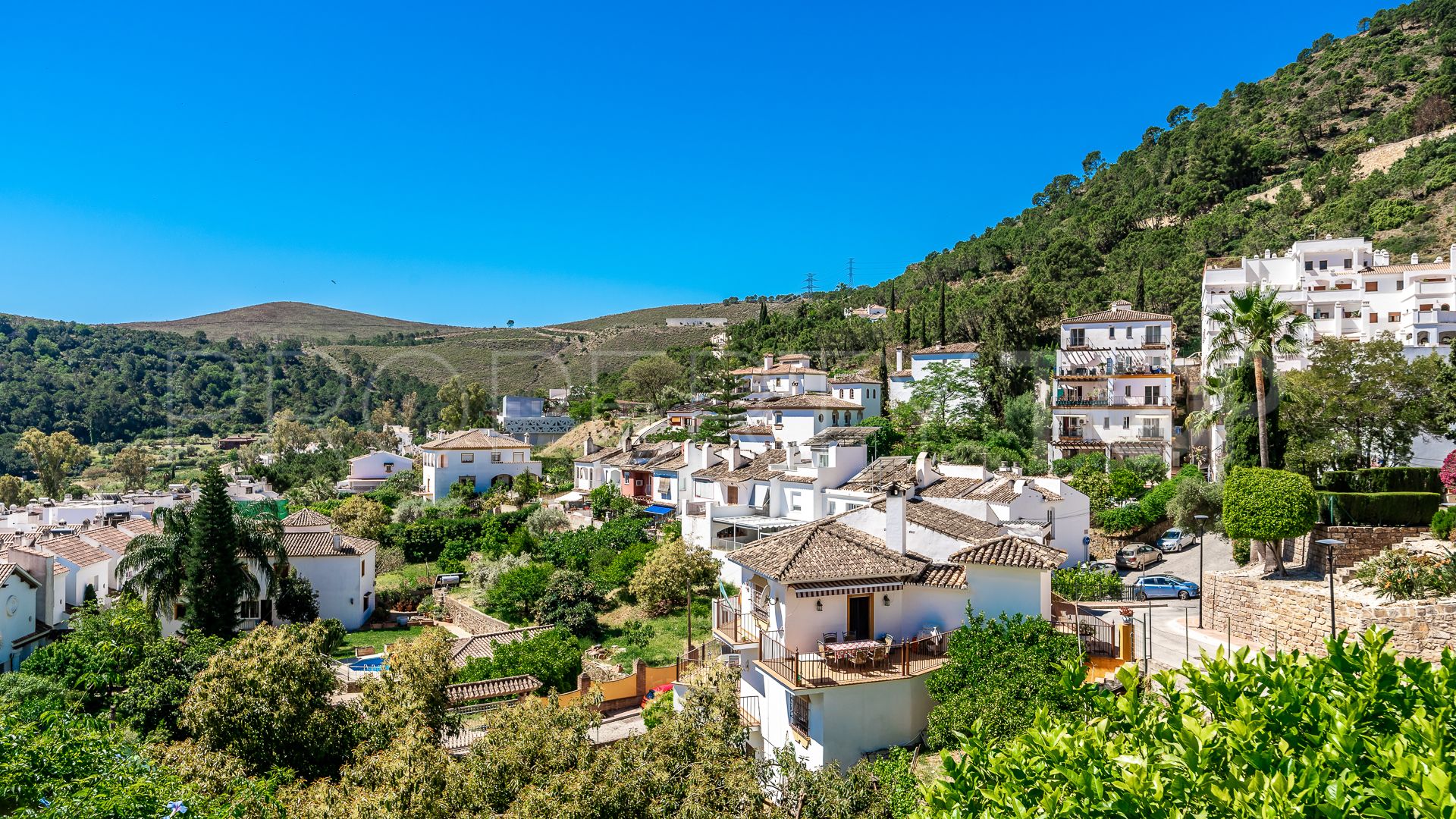 Benahavis, villa con 5 dormitorios a la venta