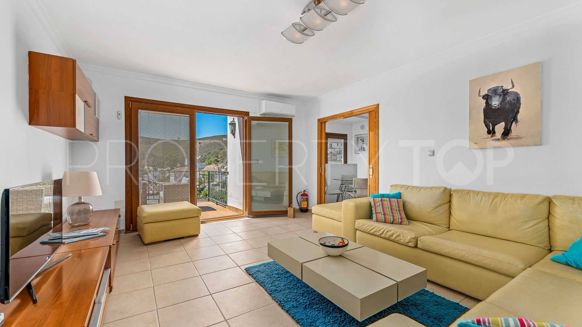 For sale villa in Benahavis with 5 bedrooms