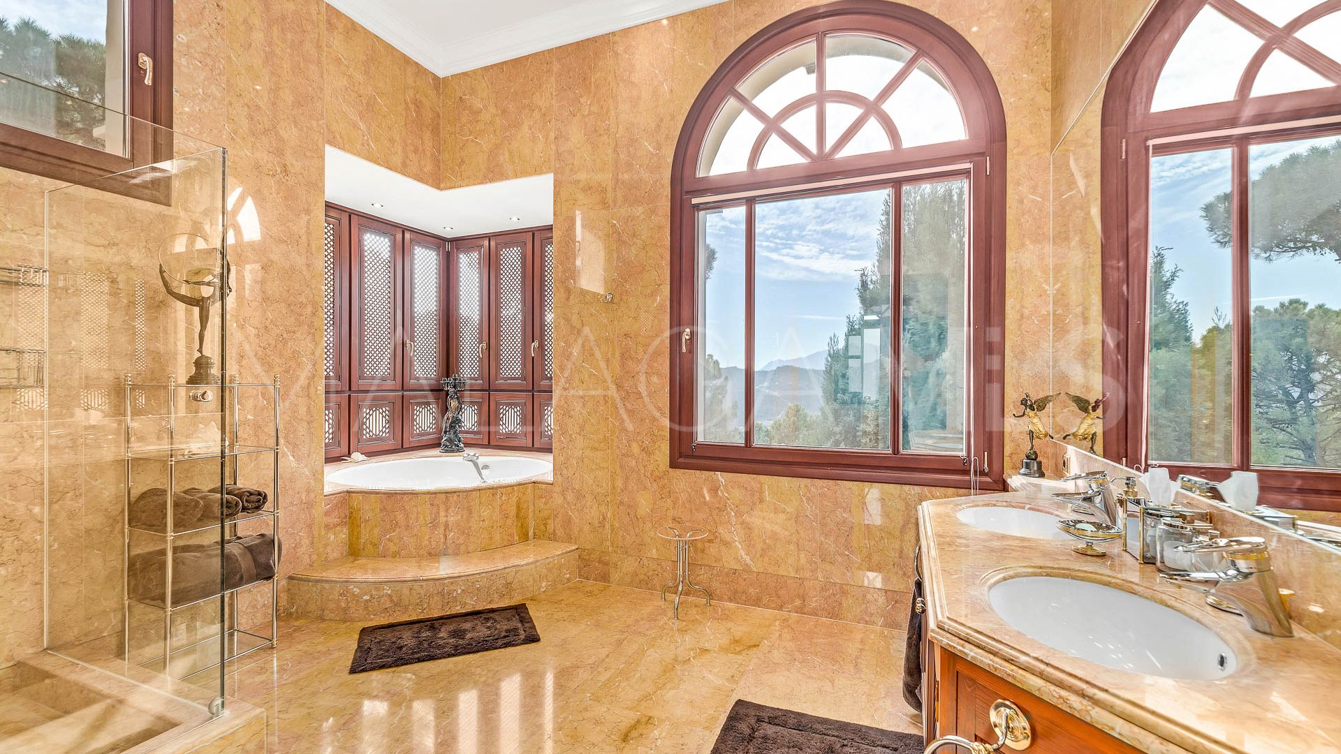 Villa for sale in La Zagaleta