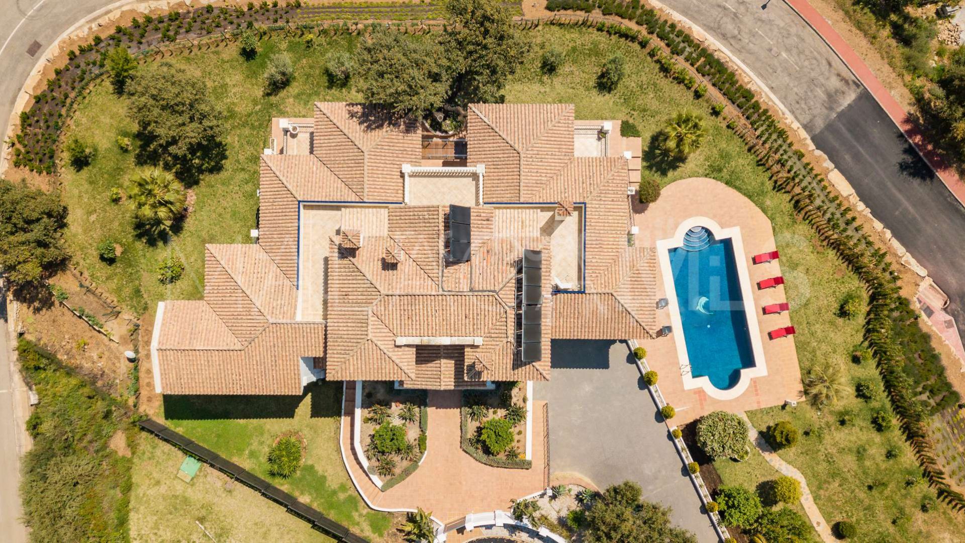 Villa with 5 bedrooms for sale in Altos de Elviria