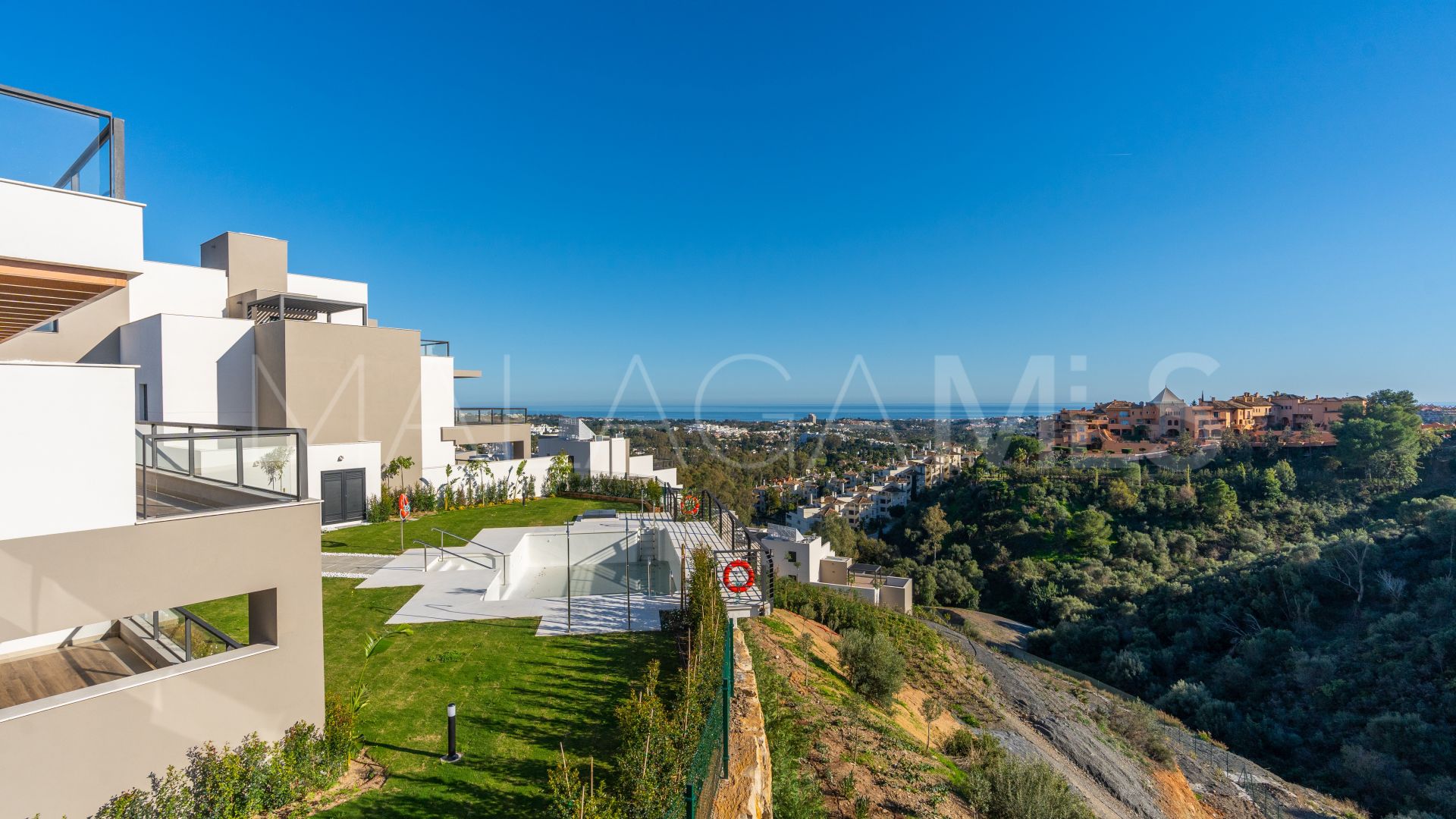 Lägenhet for sale in Nueva Andalucia