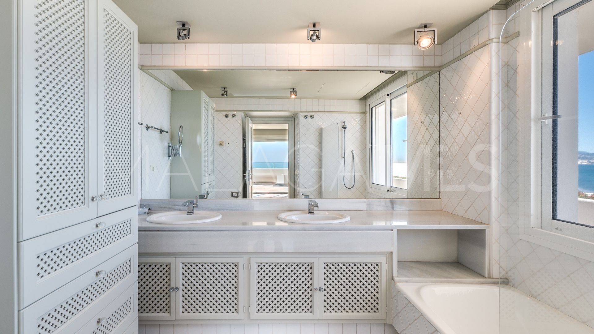 Atico duplex for sale in Guadalmina Baja