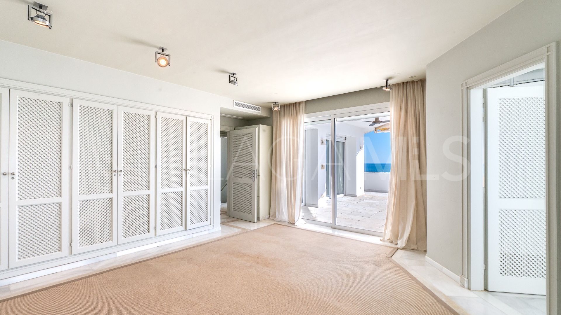 Atico duplex for sale in Guadalmina Baja