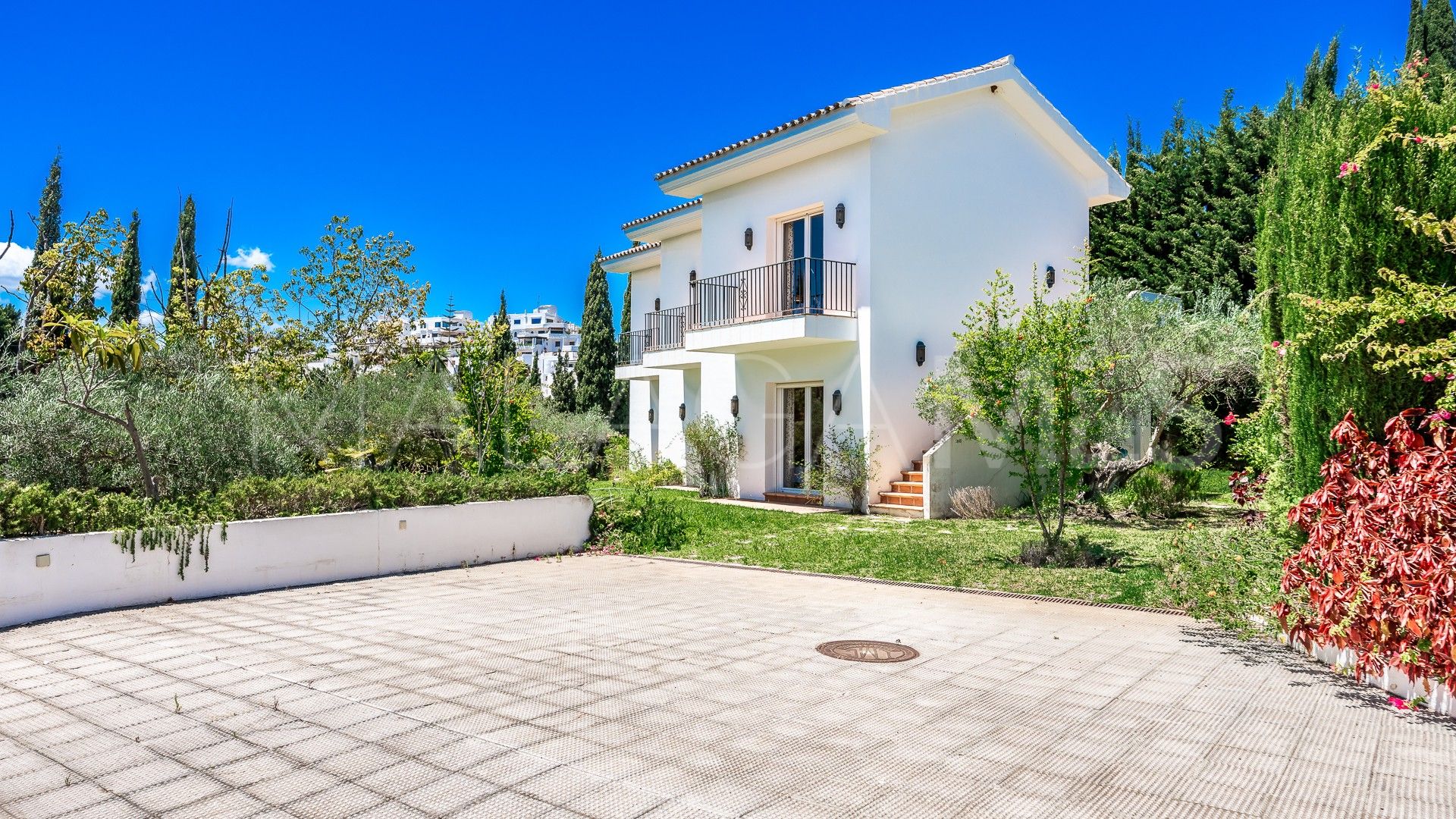 Las Lomas del Marbella Club, villa with 14 bedrooms for sale