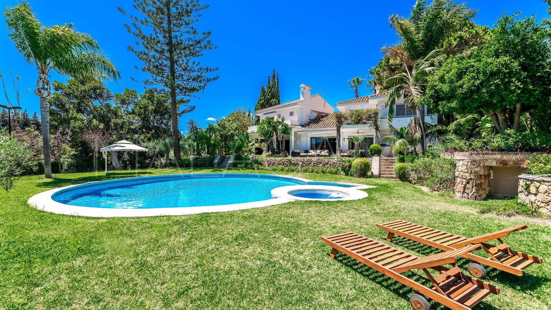 Las Lomas del Marbella Club, villa with 14 bedrooms for sale