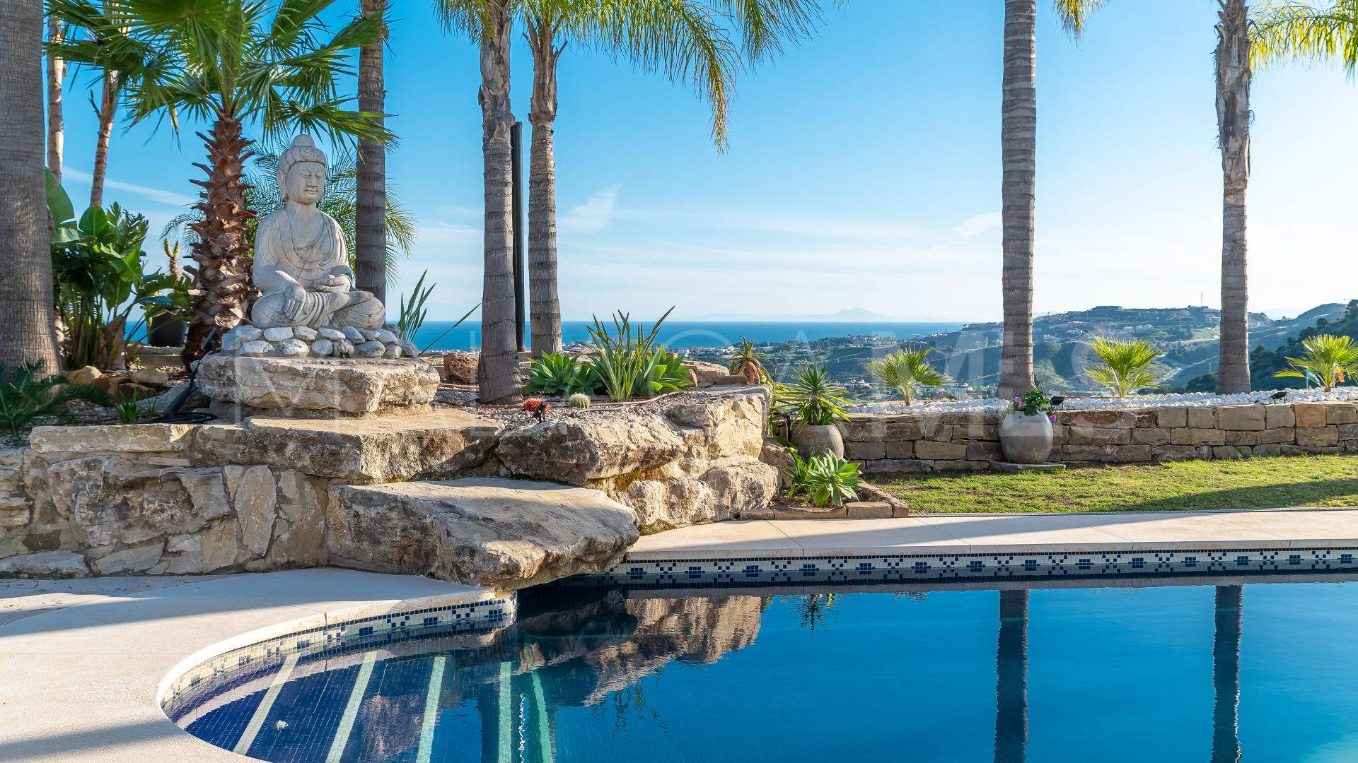 Villa for sale in Los Arqueros