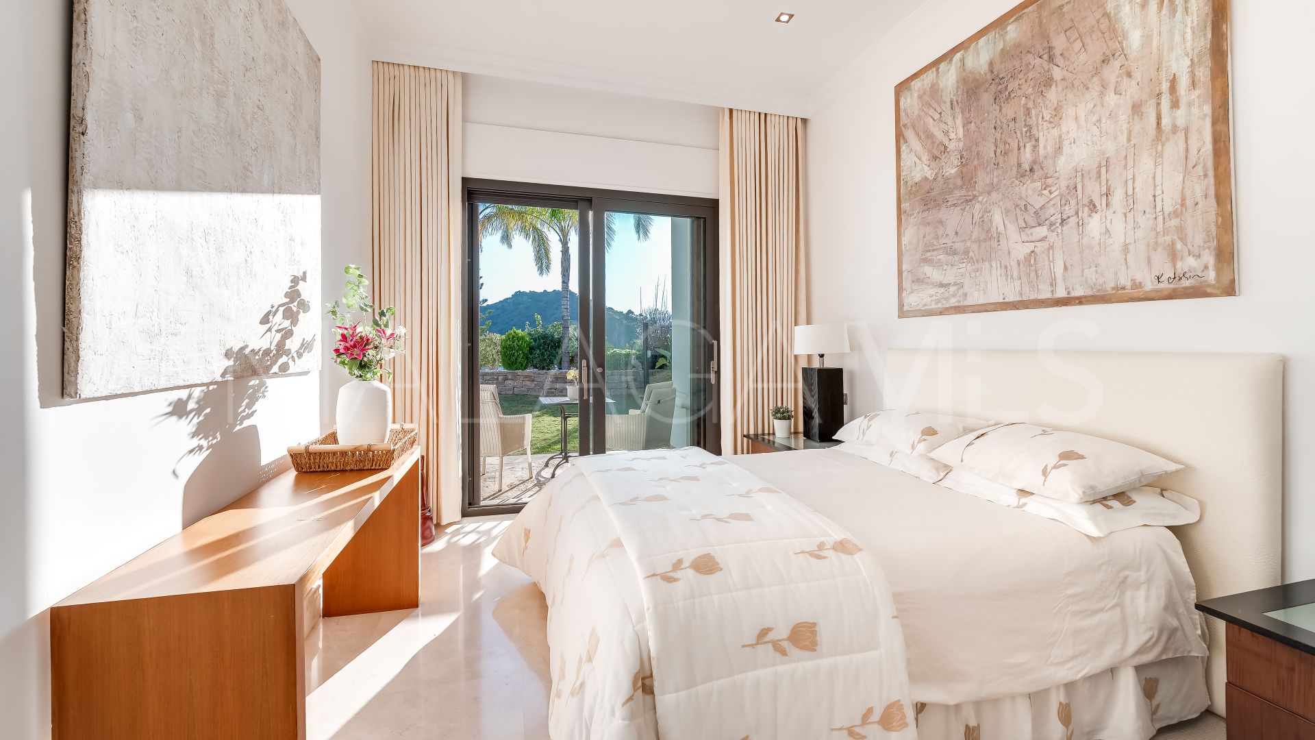 Villa for sale in Los Arqueros