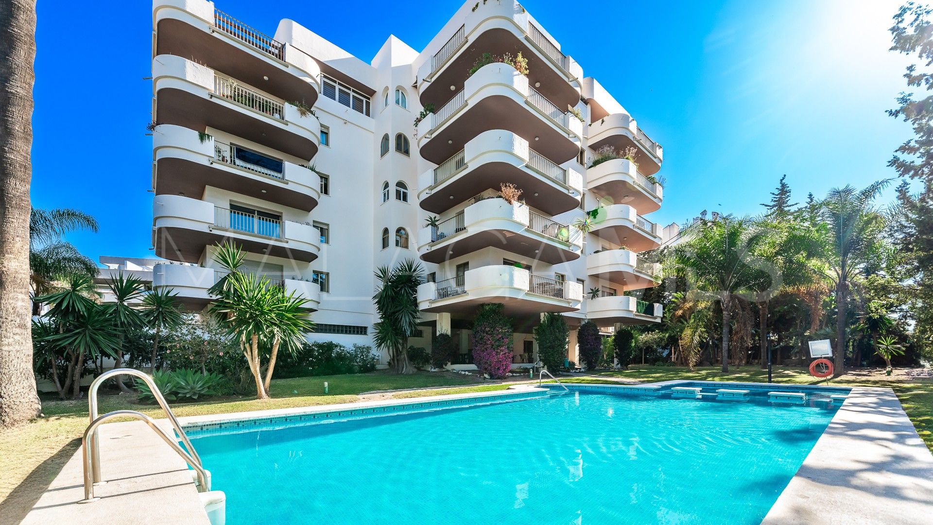 For sale apartment with 2 bedrooms in Marbella - Puerto Banus