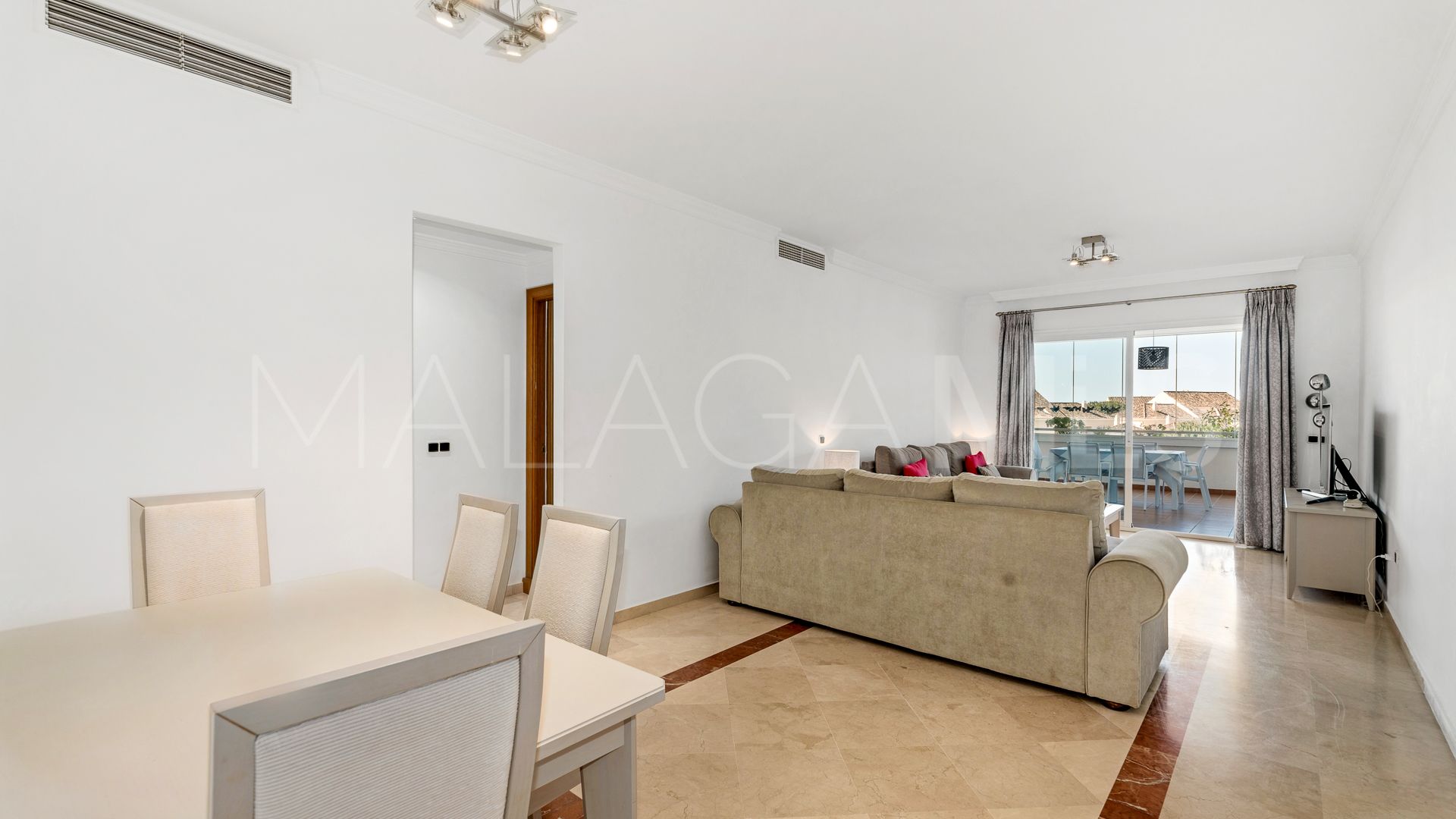 Appartement terrasse for sale in Elviria