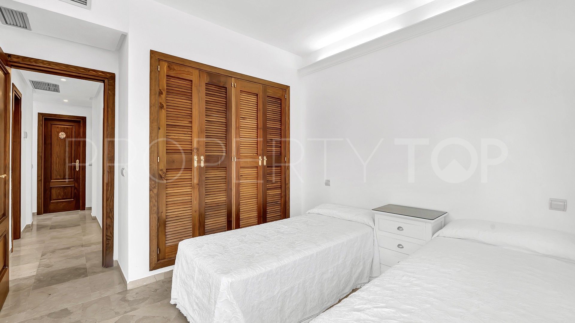 Apartamento a la venta en El Rosario con 4 dormitorios