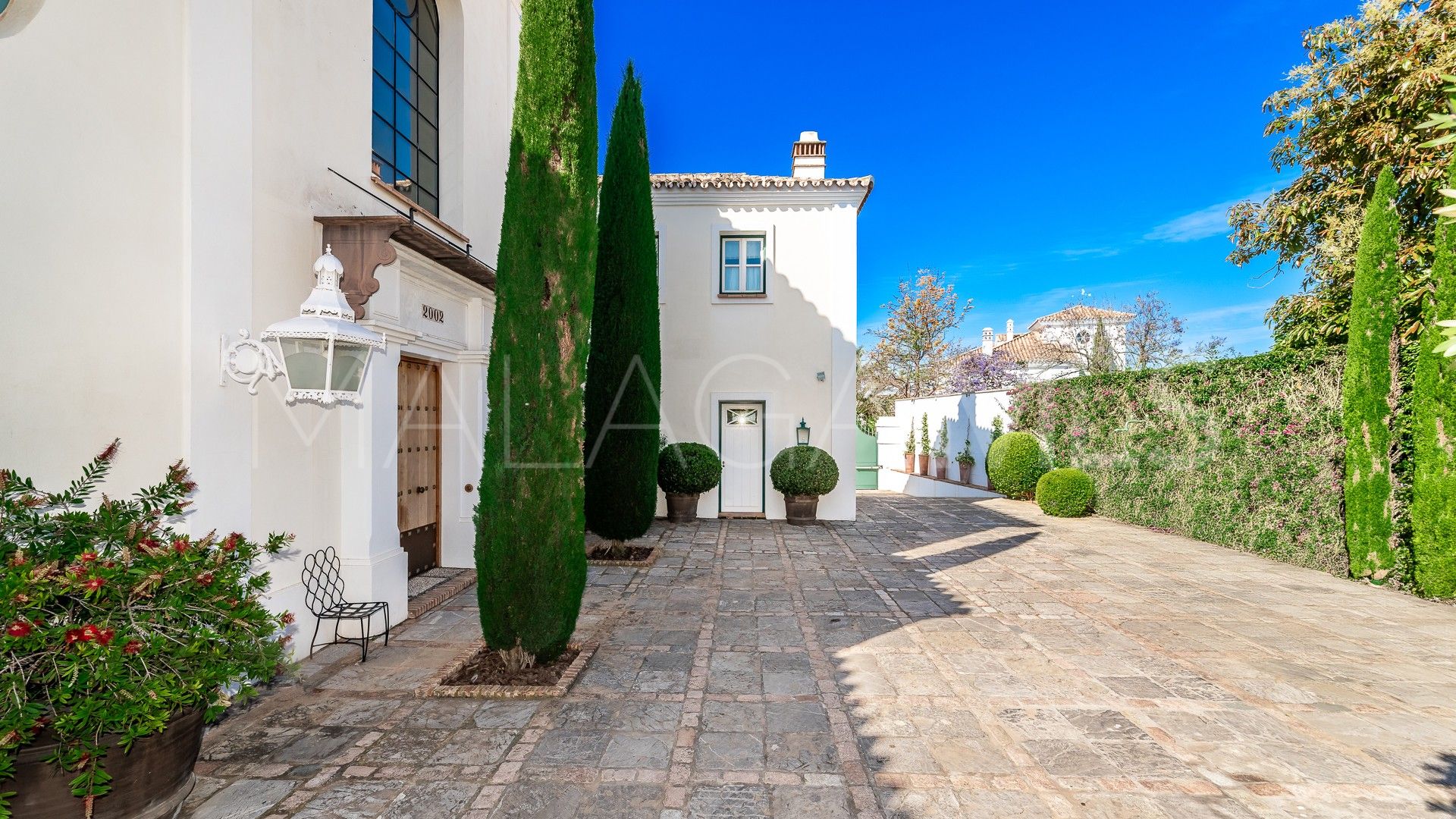 Villa for sale in Marbella Golden Mile with 5 bedrooms