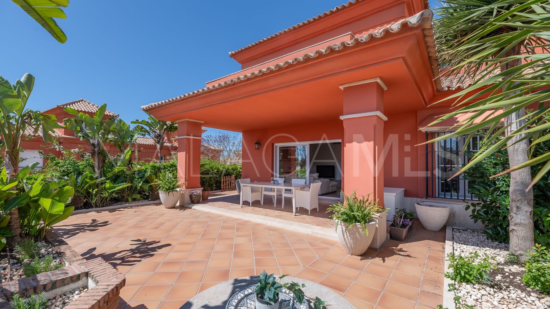 Maison de ville for sale in Los Monteros