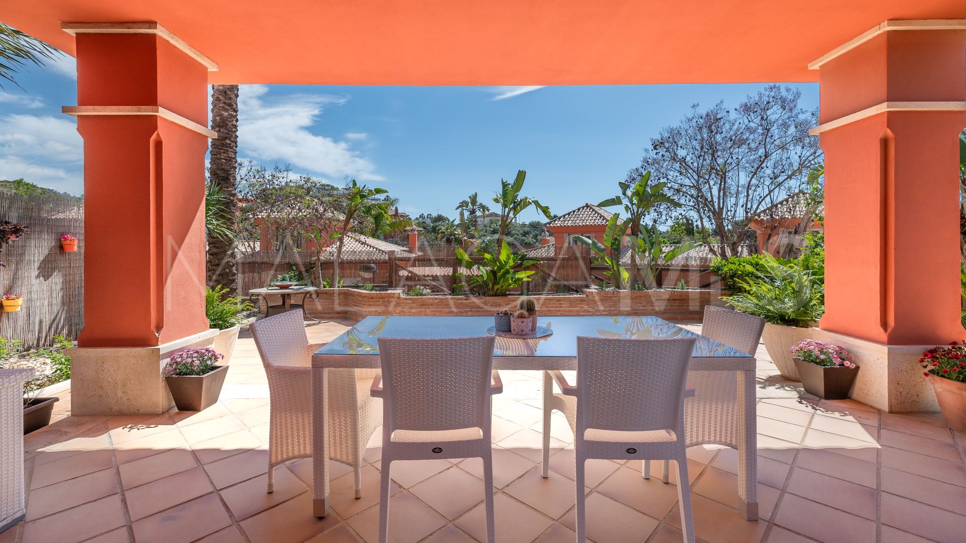 Maison de ville for sale in Los Monteros