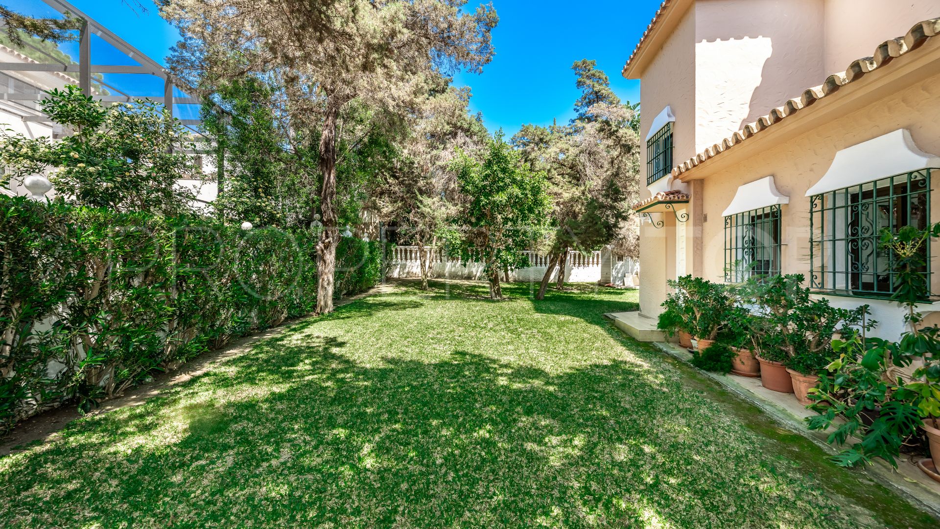 For sale villa in Marbesa with 3 bedrooms