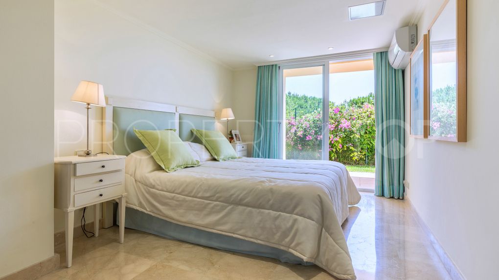 Villa with 7 bedrooms for sale in Elviria