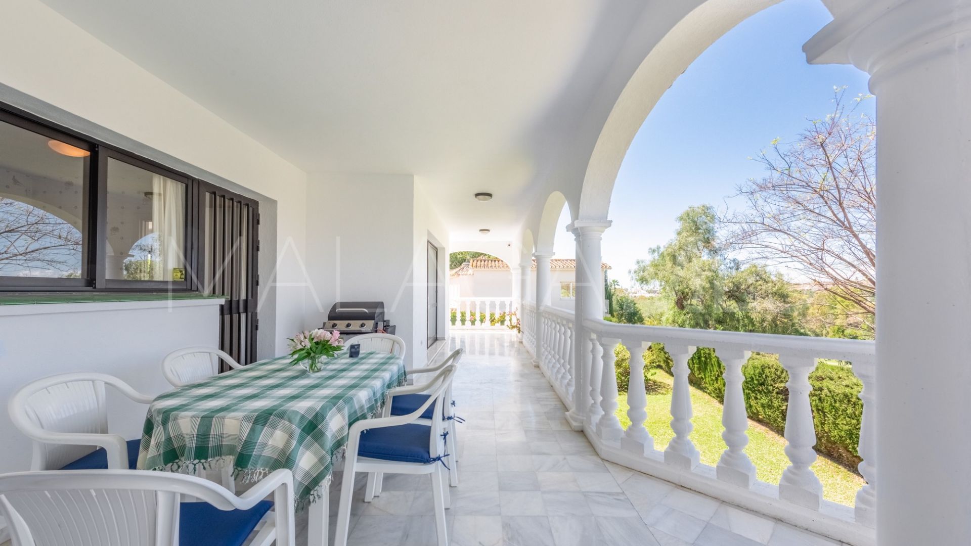 Villa for sale in Guadalmina Alta