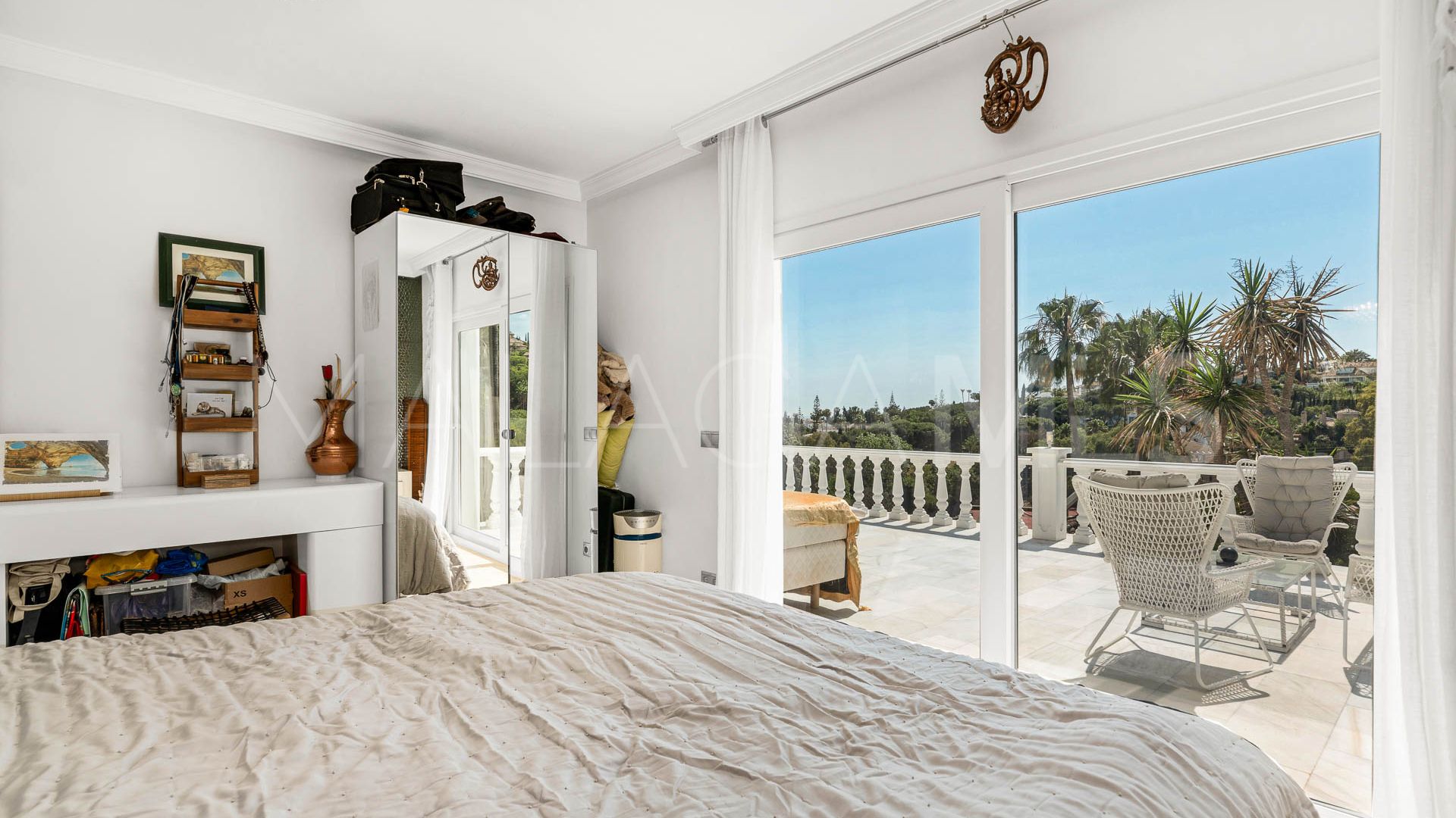 Villa for sale in Elviria with 5 bedrooms