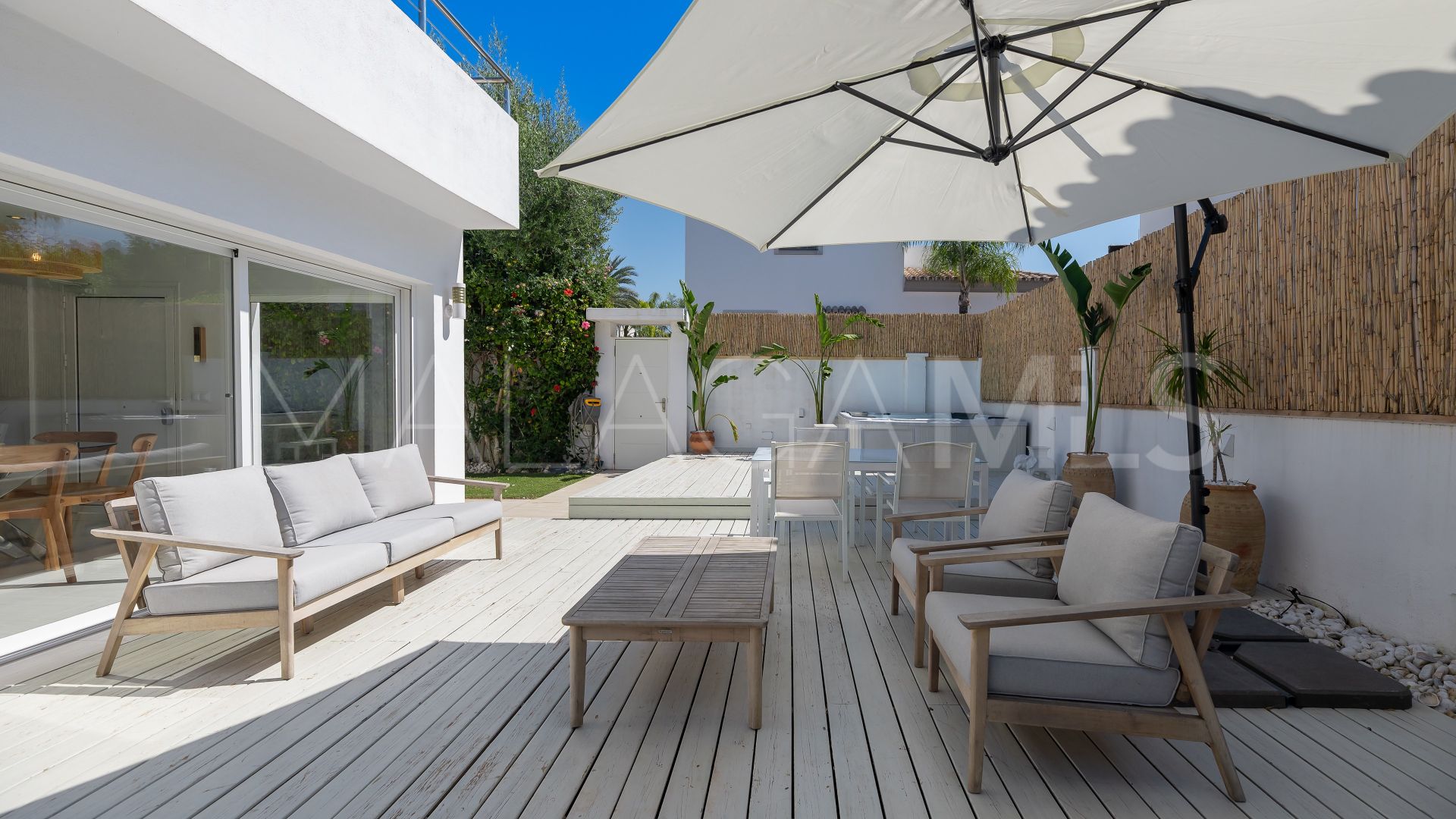 Parhus for sale in San Pedro Playa
