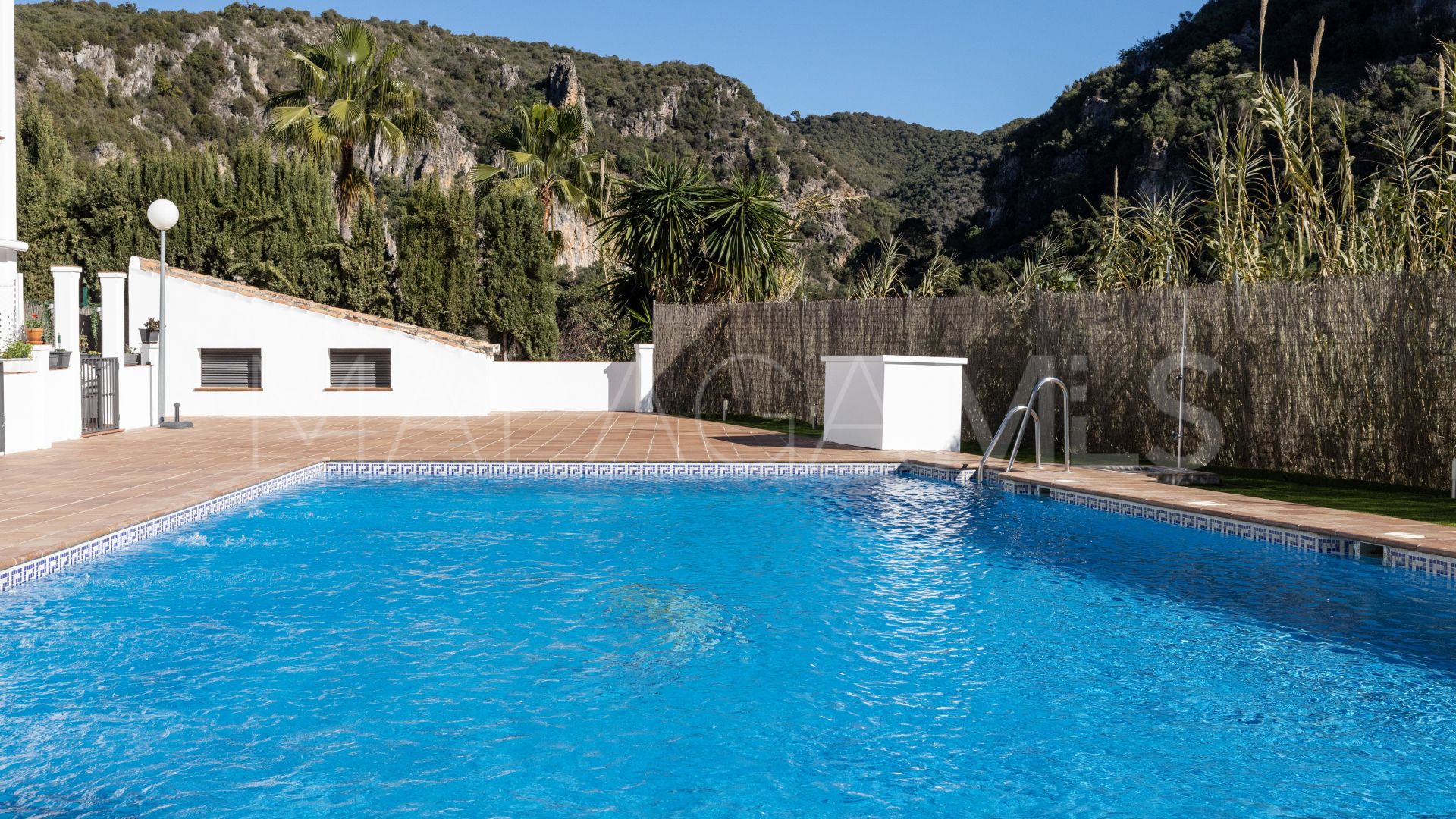 Town house in Benahavis for sale