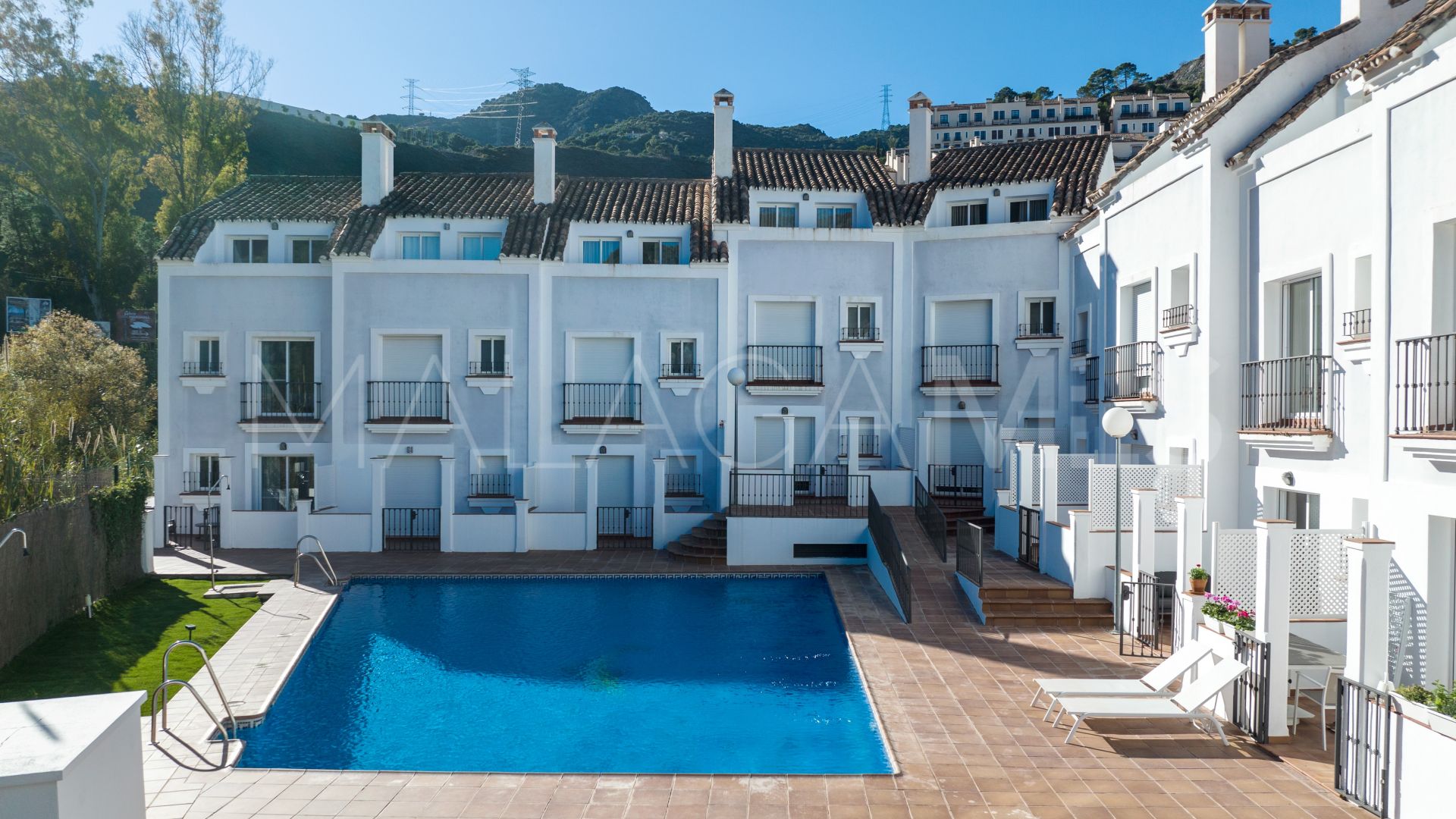 Town house in Benahavis for sale