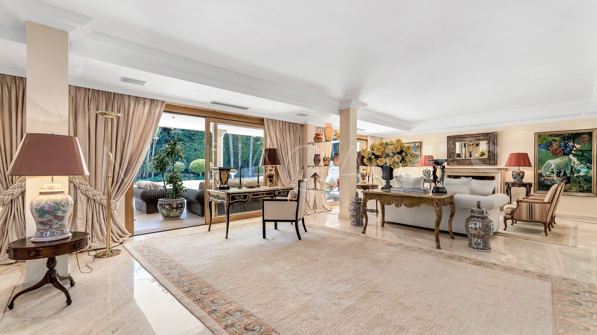 4 bedrooms villa for sale in Nueva Andalucia