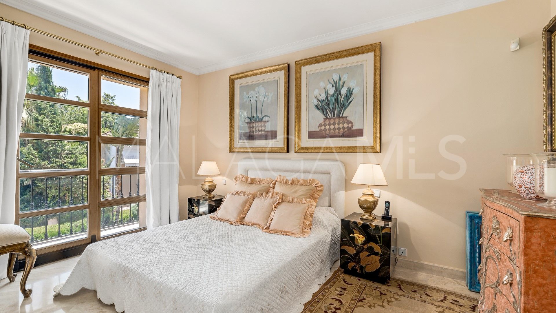 4 bedrooms villa for sale in Nueva Andalucia