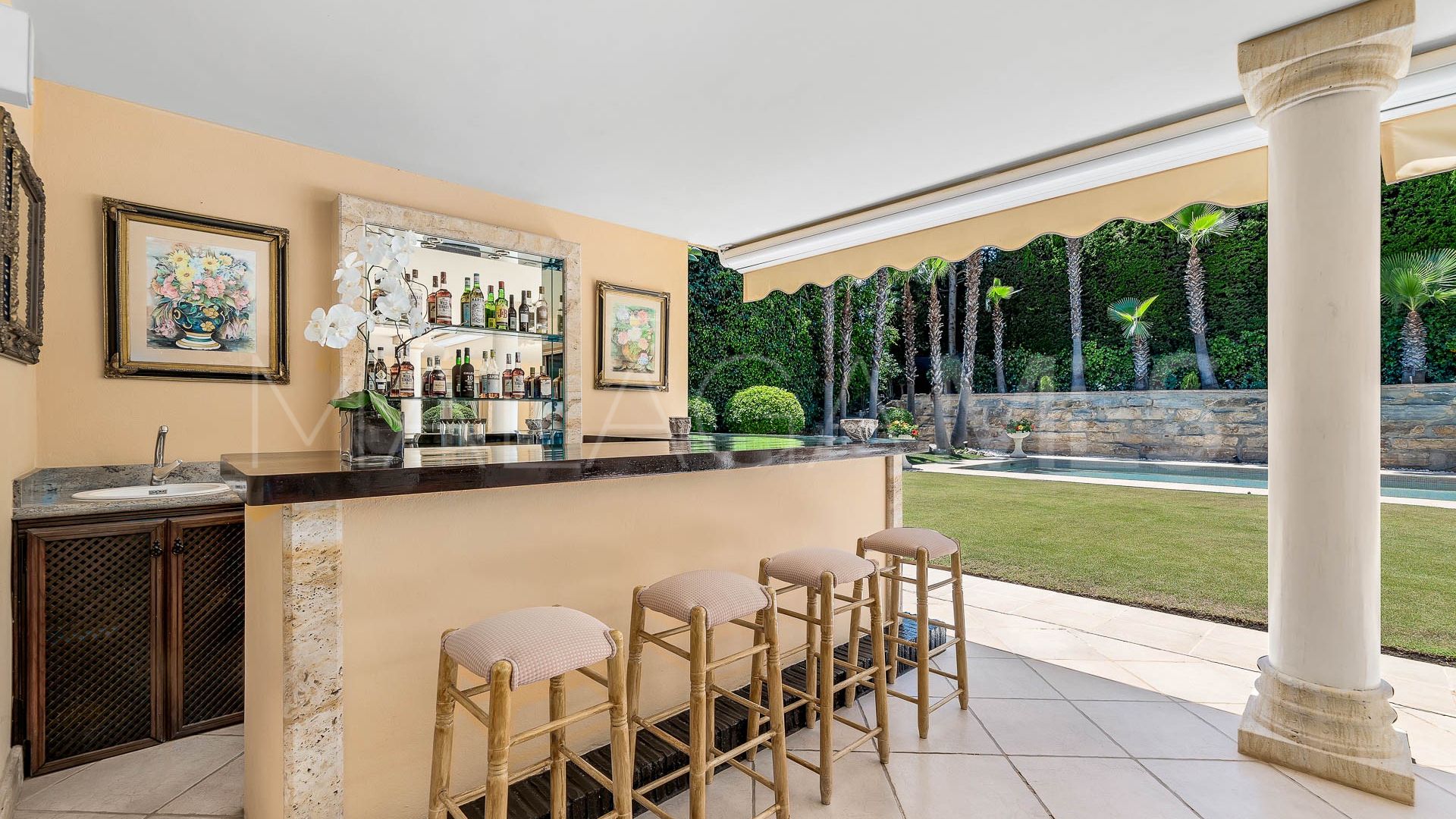 4 bedrooms villa for sale in Nueva Andalucia