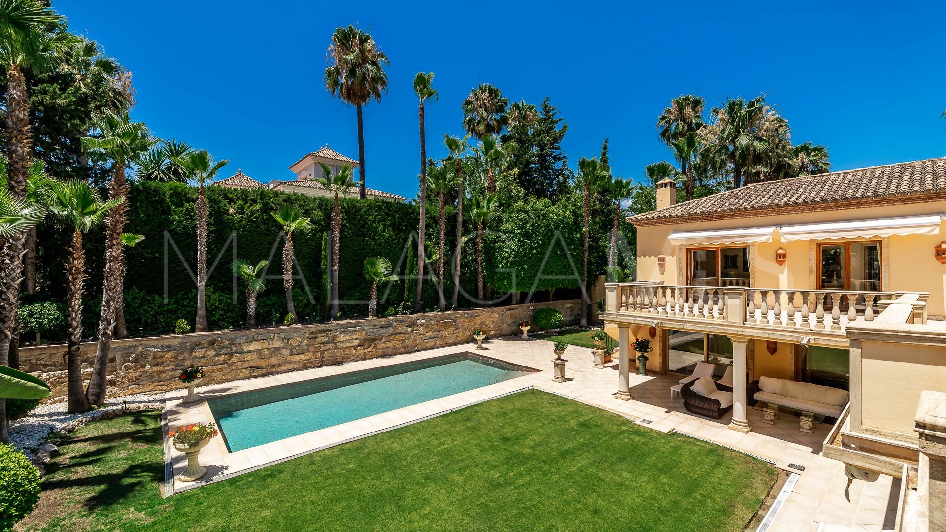 4 bedrooms villa for sale in Nueva Andalucia