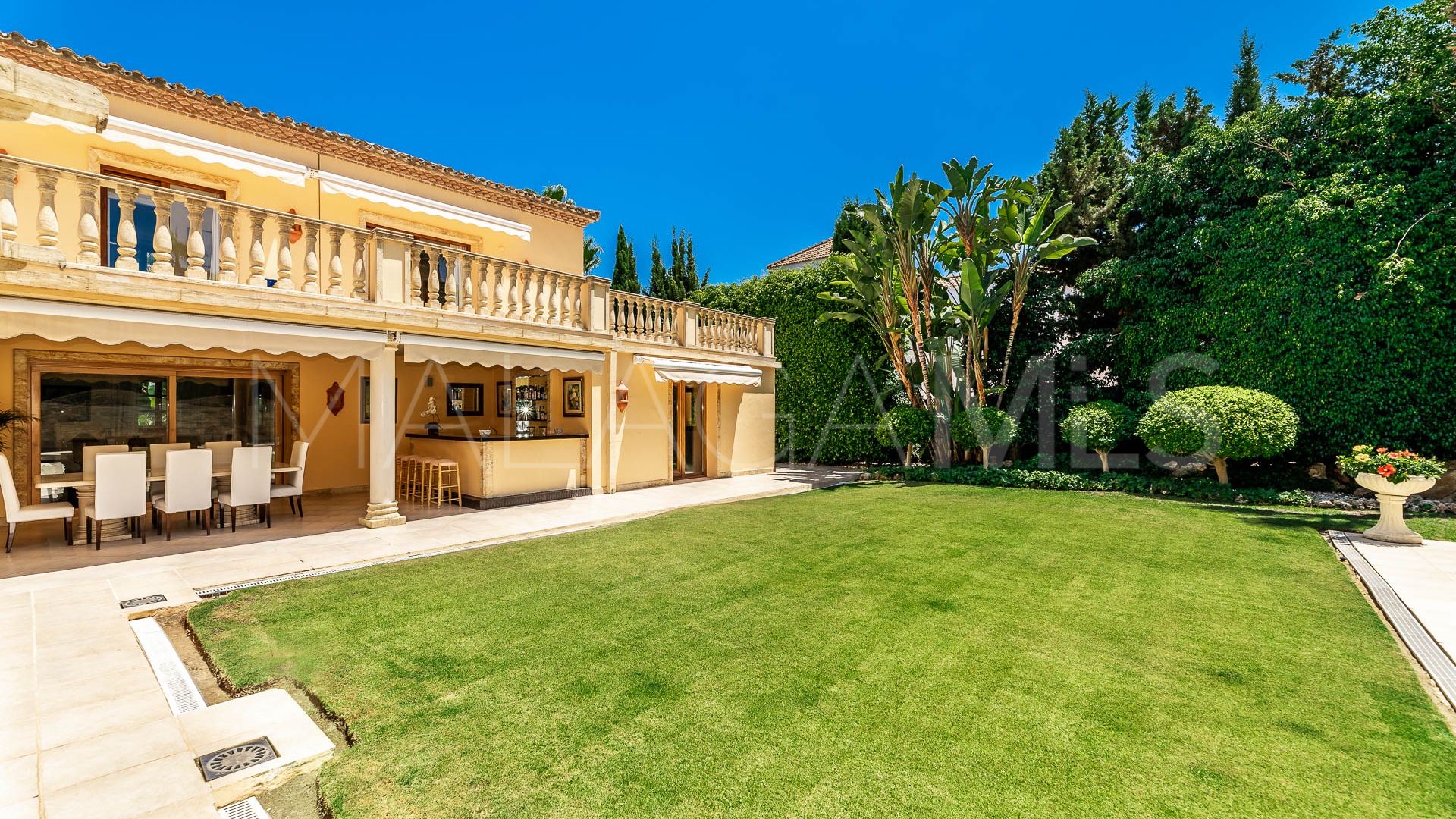 4 bedrooms villa for sale in Nueva Andalucia