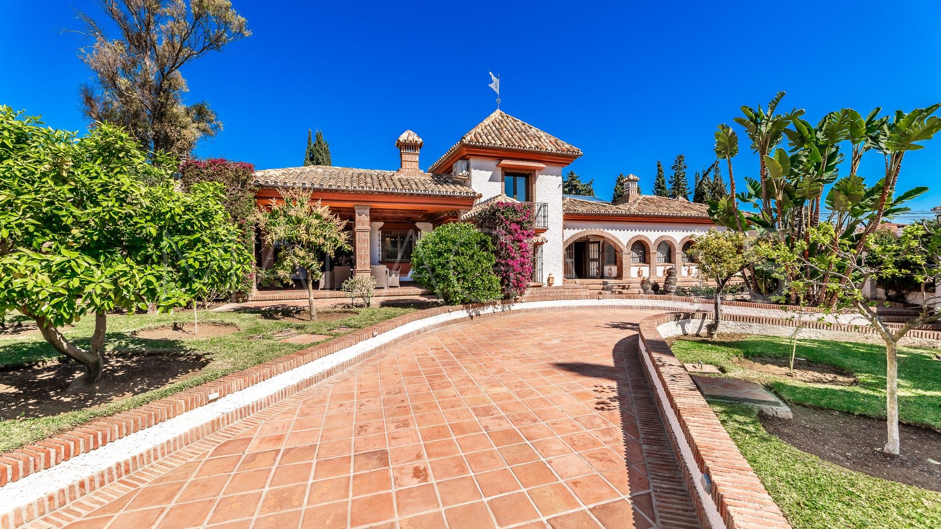 For sale El Rosario 4 bedrooms villa