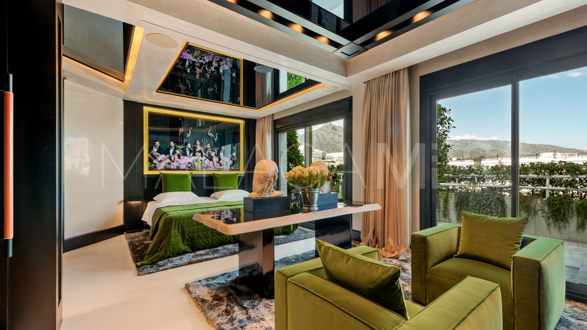 Takvåning for sale in Beach Side Golden Mile