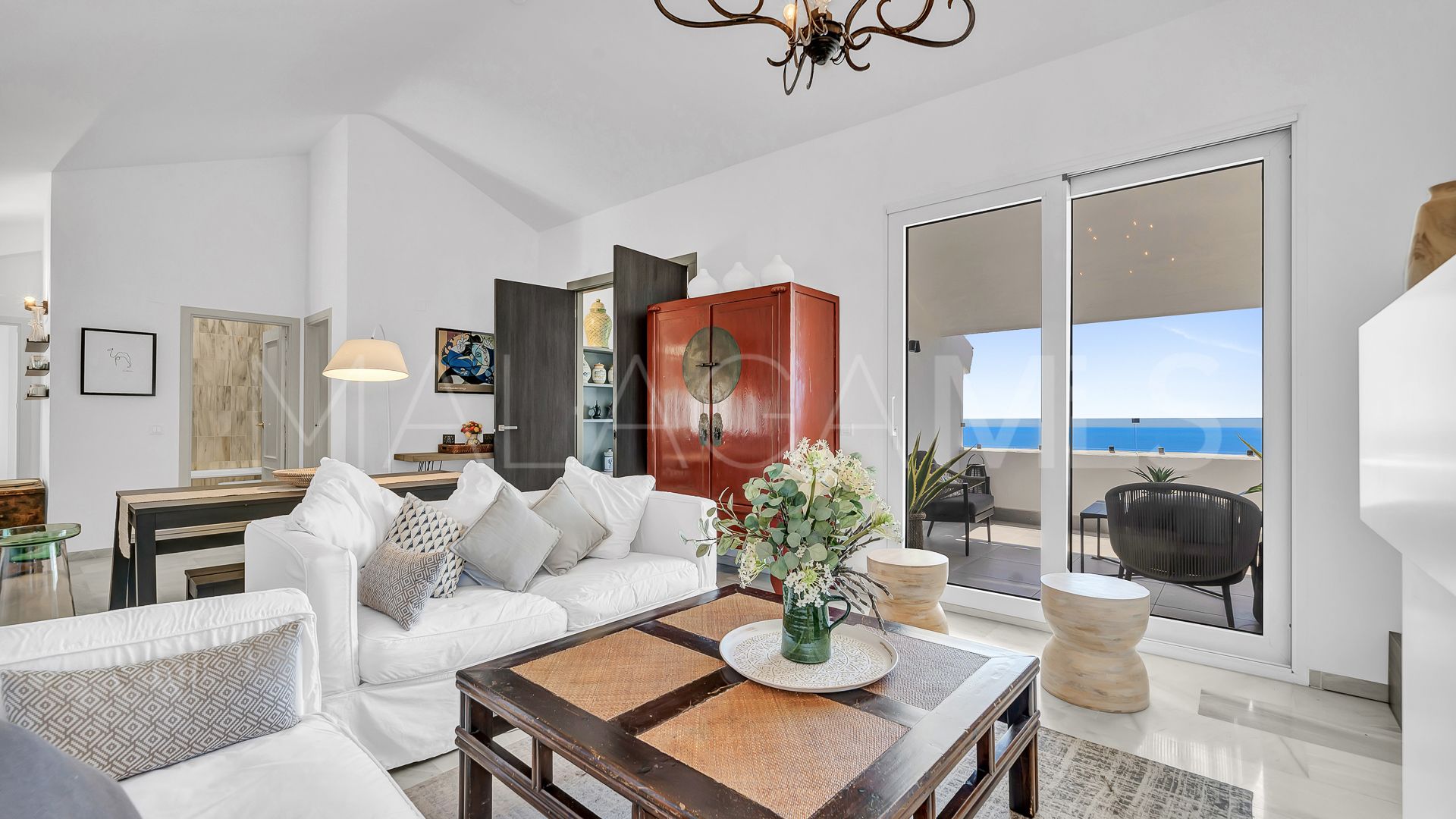 For sale Altos de Elviria apartment with 2 bedrooms