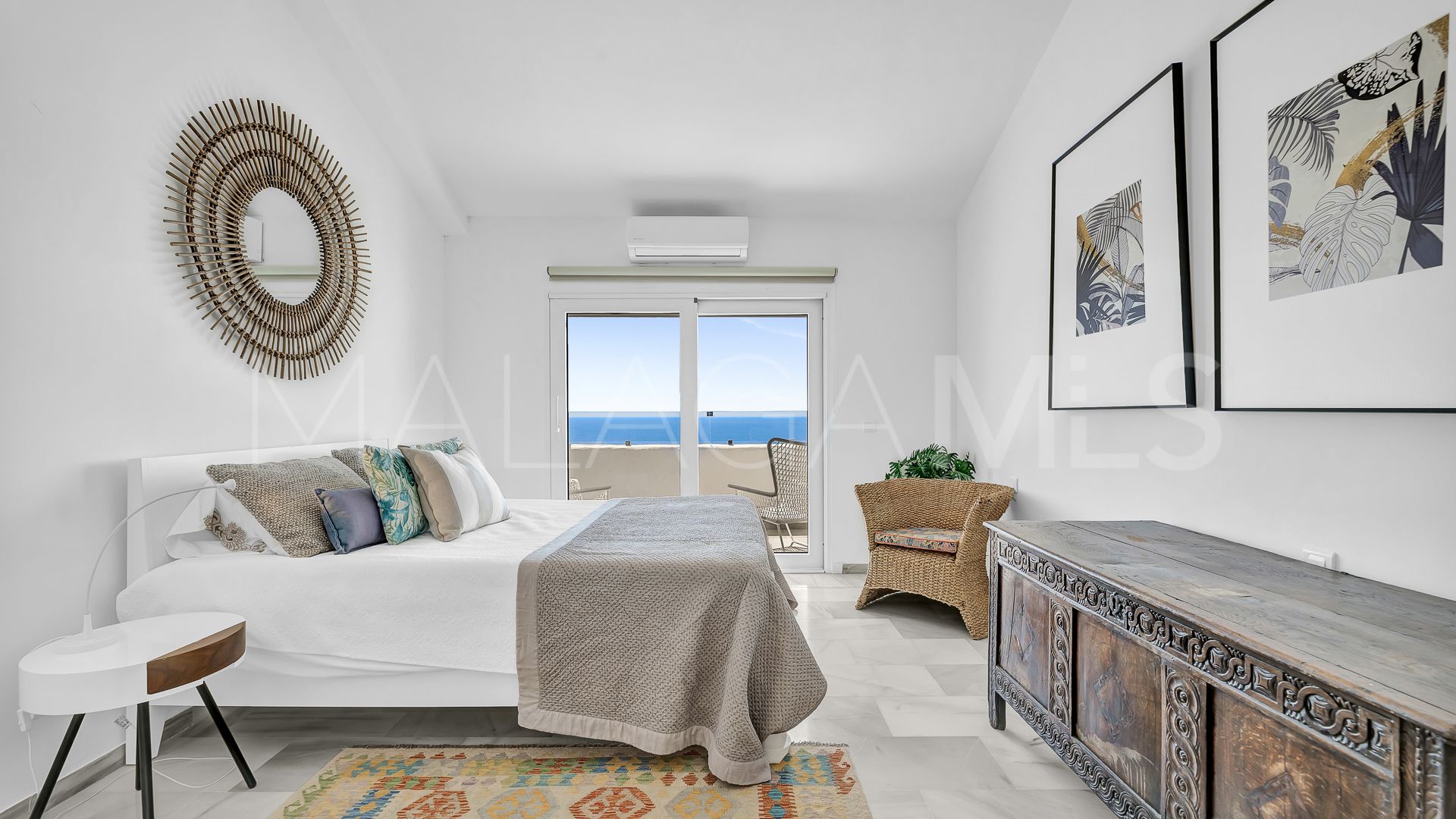 For sale Altos de Elviria apartment with 2 bedrooms