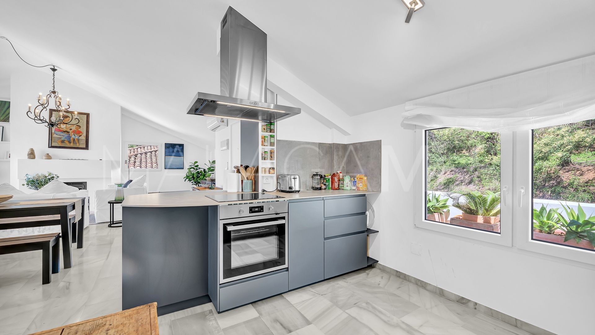For sale Altos de Elviria apartment with 2 bedrooms