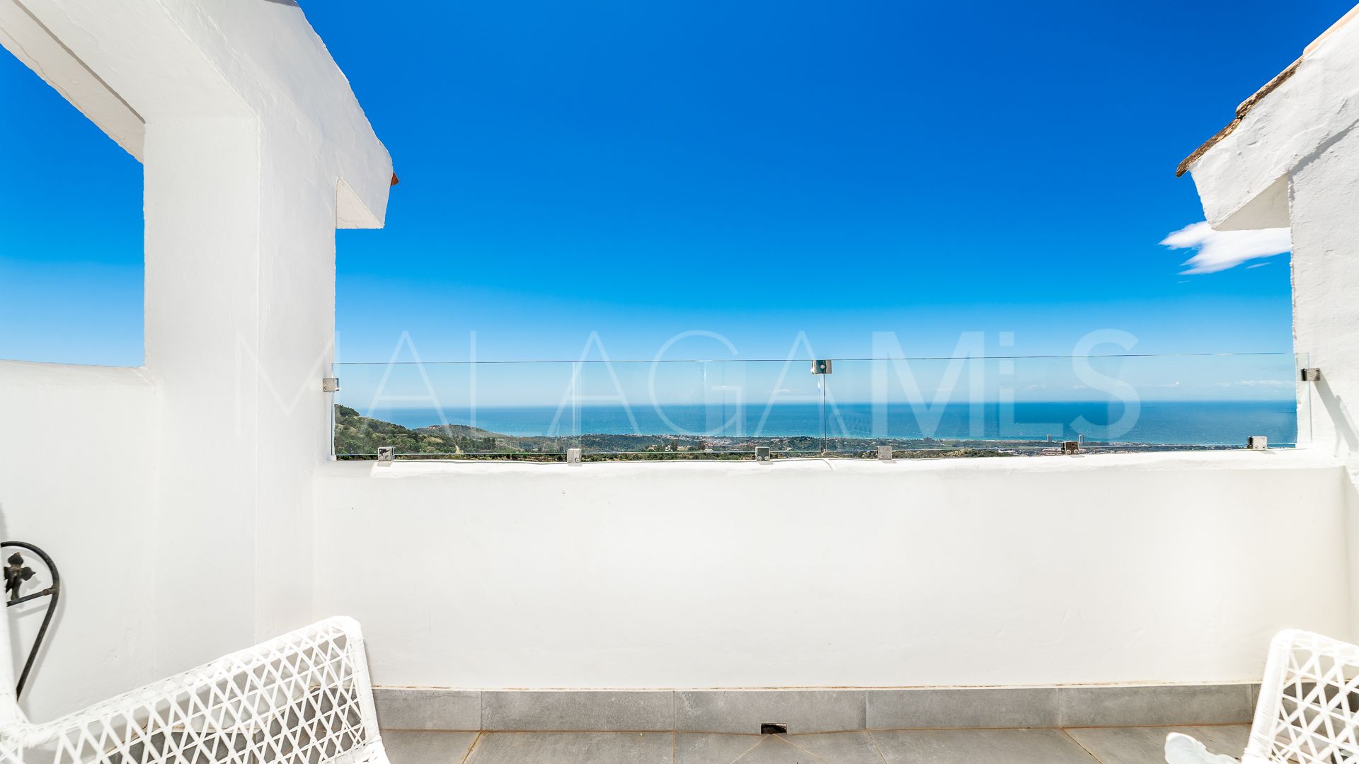 For sale Altos de Elviria apartment with 2 bedrooms