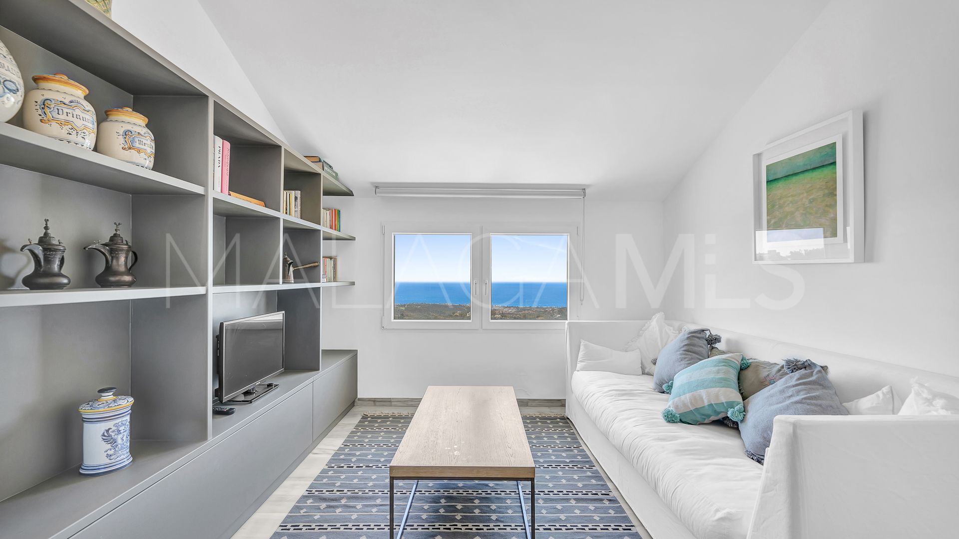 For sale Altos de Elviria apartment with 2 bedrooms