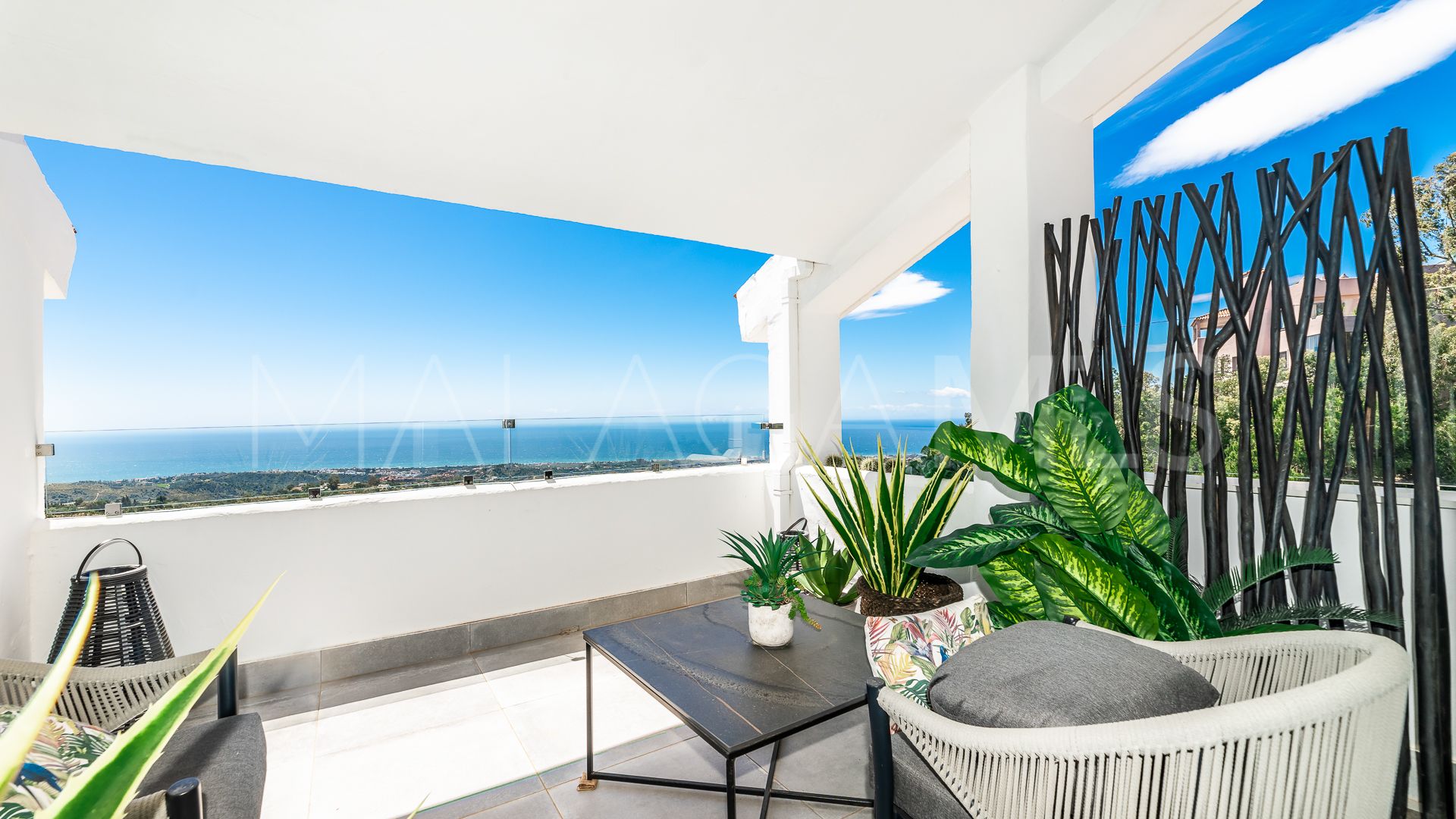 For sale Altos de Elviria apartment with 2 bedrooms