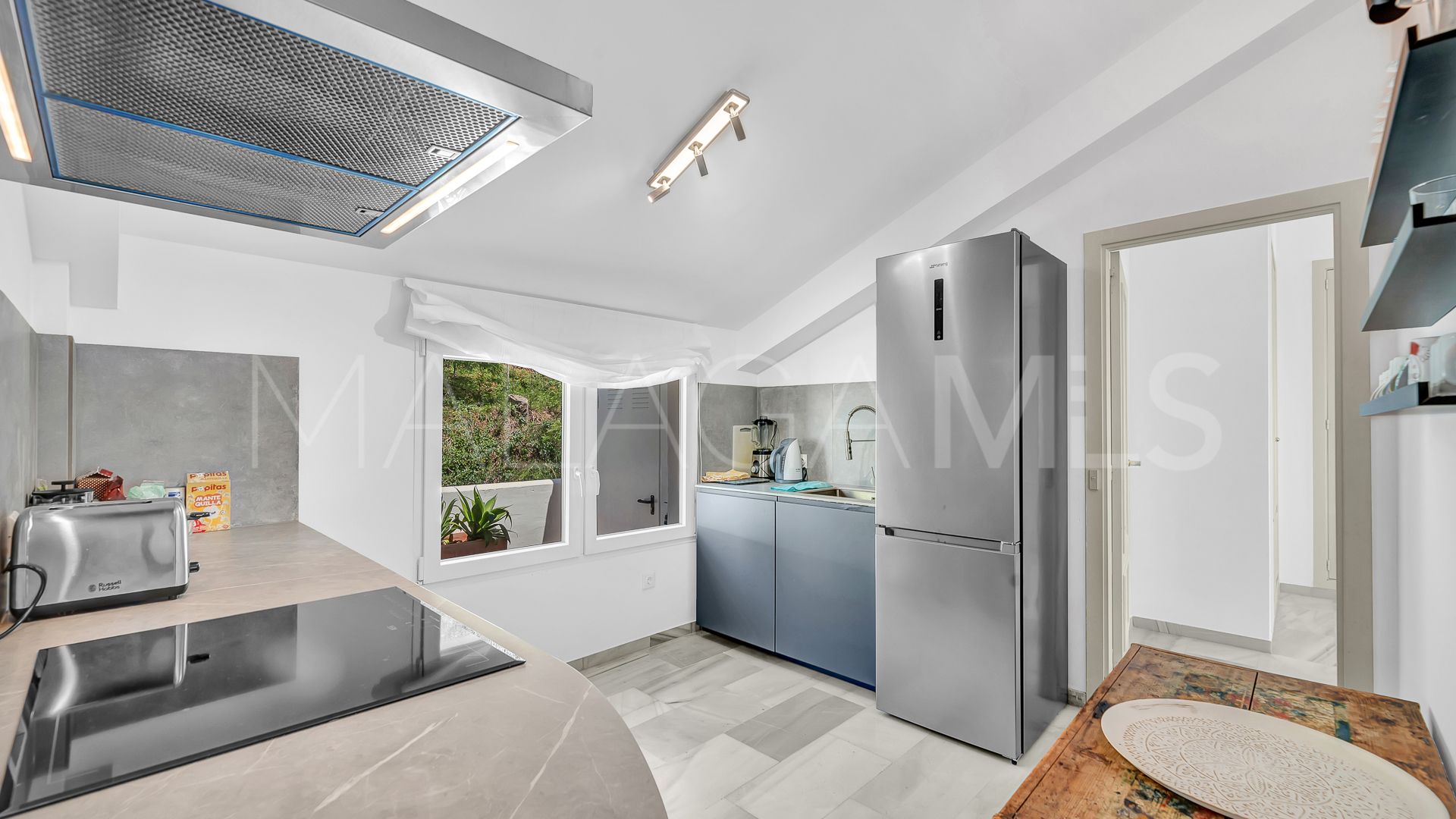 For sale Altos de Elviria apartment with 2 bedrooms